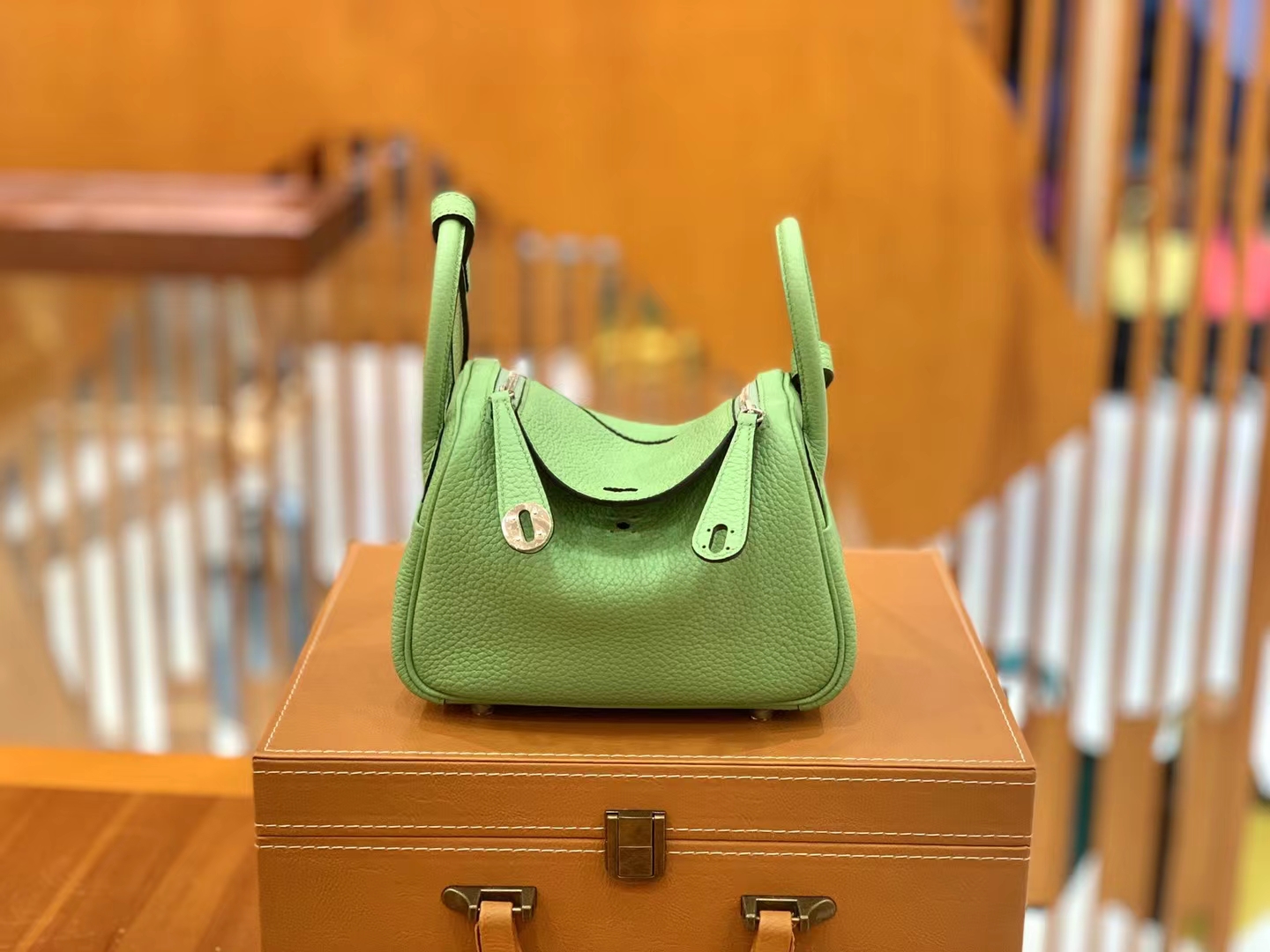Hermès（爱马仕）Mini lindy 迷你琳迪包 牛油果绿 进口TC大牛皮 银扣 原版蜜蜡线 顶级手缝