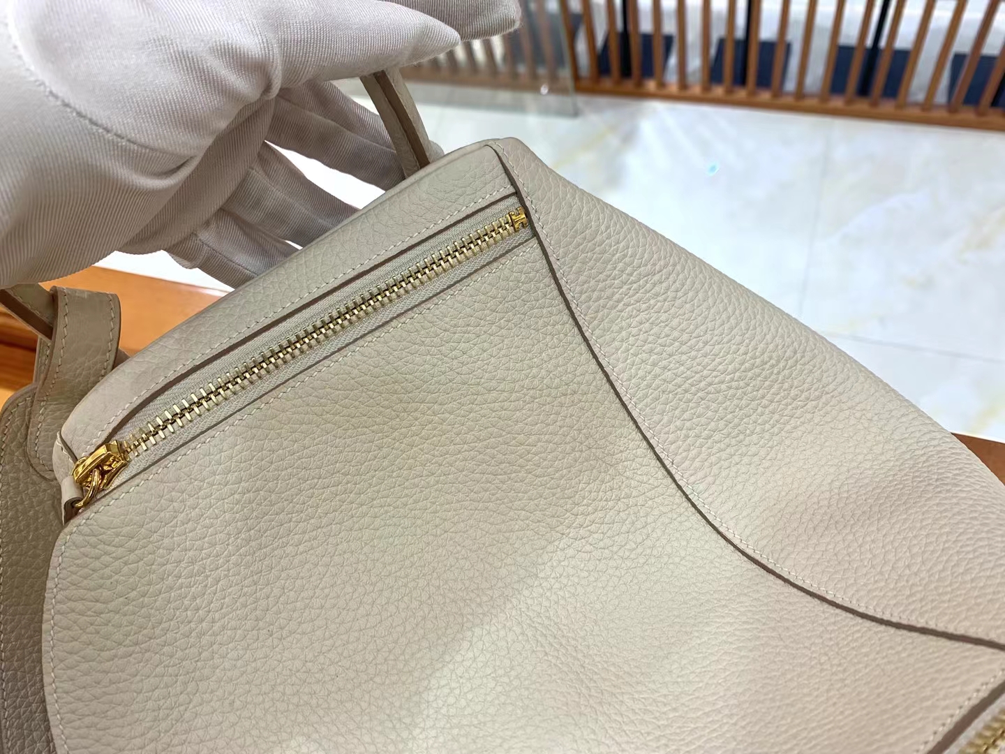 Hermès（爱马仕）Lindy 琳迪包 奶昔白 进口TC大牛皮 金扣 30cm 原版蜜蜡线 顶级手缝