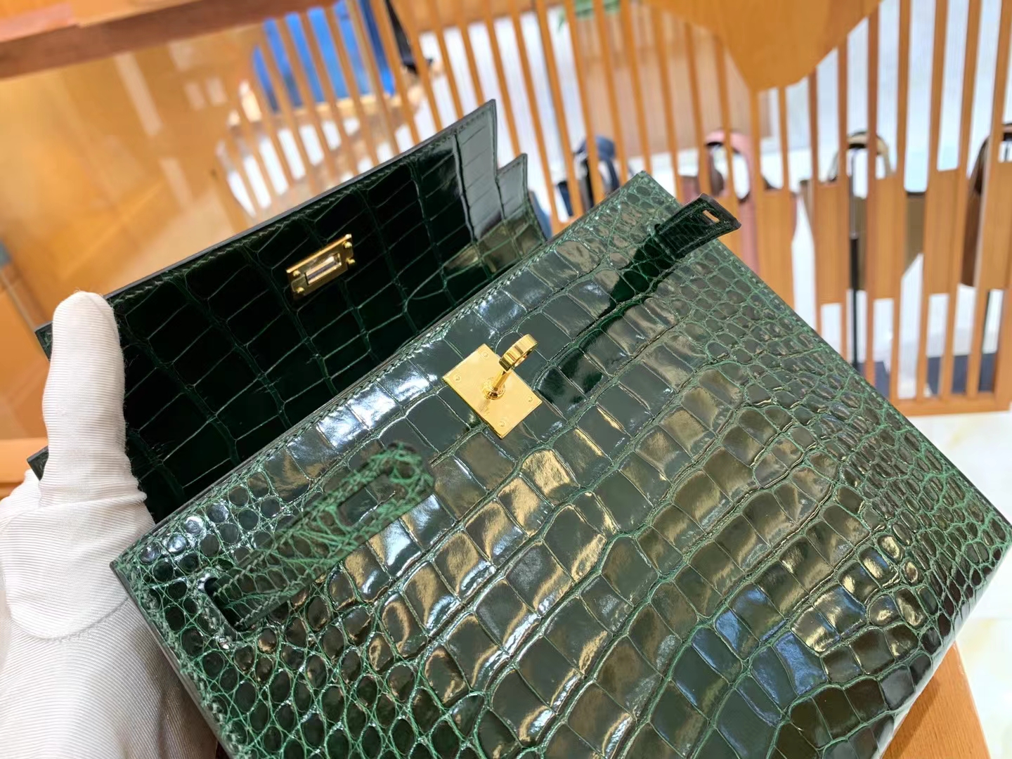 Hermès（爱马仕）Kelly 凯莉包 祖母绿 进口美洲鳄鱼皮 金扣 25cm 原版蜜蜡线 顶级手缝