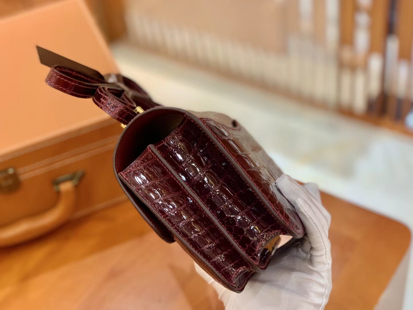 Hermès（爱马仕）Constance 康斯坦斯 酒红 进口尼罗鳄鱼皮 金扣 19cm 原版蜜蜡线 顶级手缝