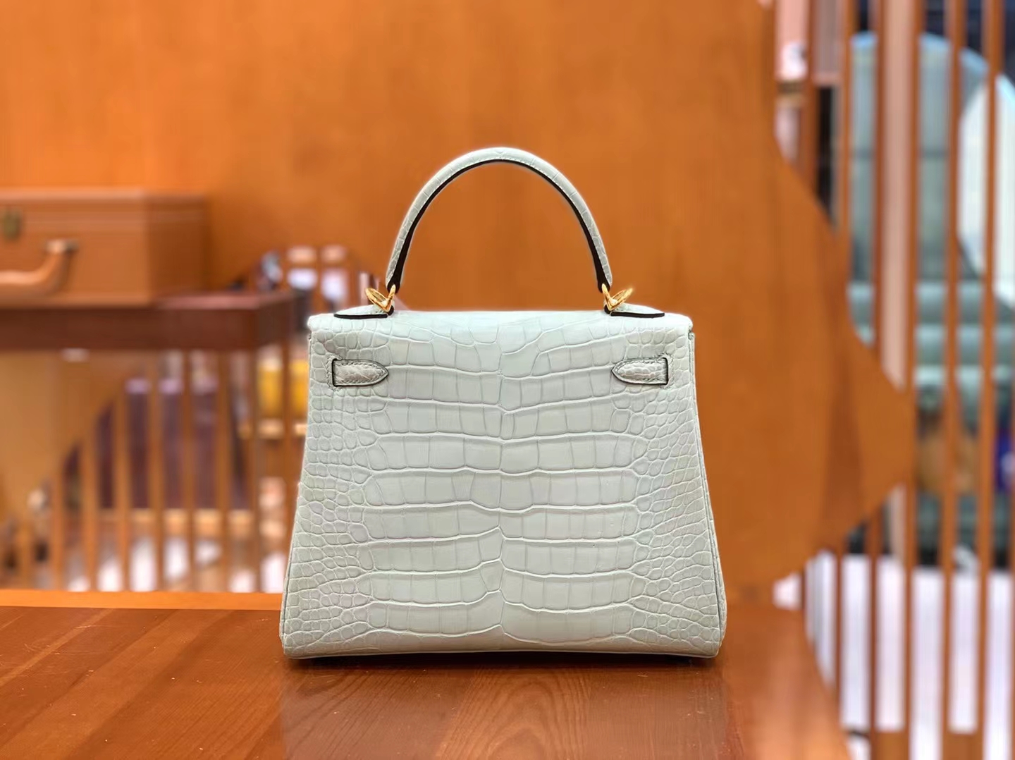 Hermès（爱马仕）Kelly 凯莉包 薄荷绿 进口美洲鳄鱼皮 金扣 25cm 原版蜜蜡线 顶级手缝