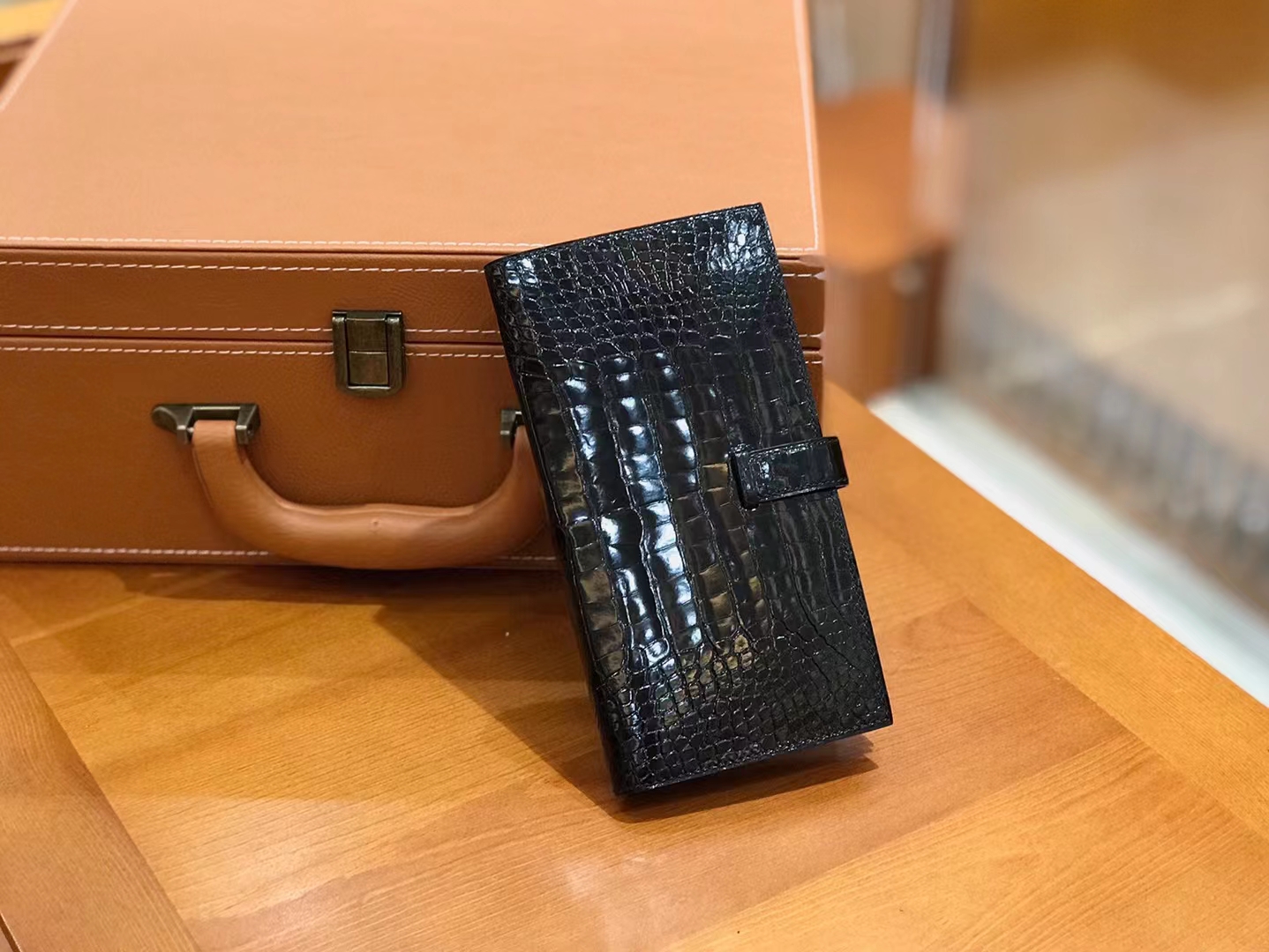 Hermès（爱马仕）Bearn 长夹 经典黑 一级美洲鳄鱼皮 银扣 原版蜜蜡线 顶级手缝