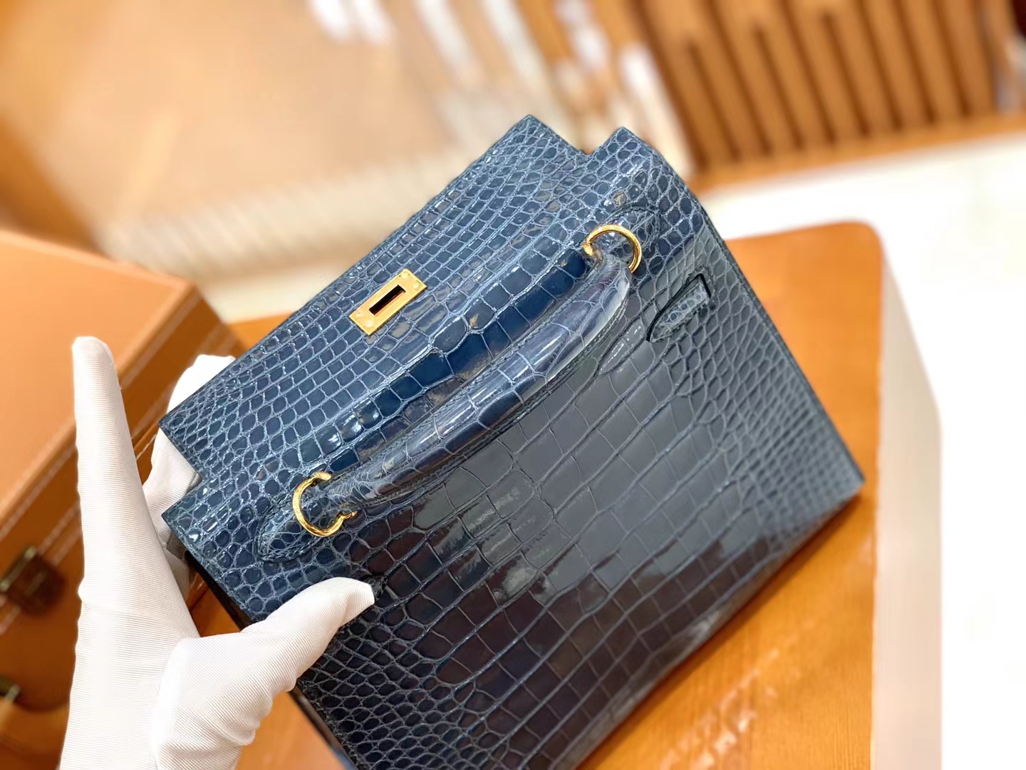 Hermès（爱马仕）Kelly 凯莉包 鸭仔蓝 进口美洲鳄鱼皮 金扣 25cm 原版蜜蜡线 顶级手缝