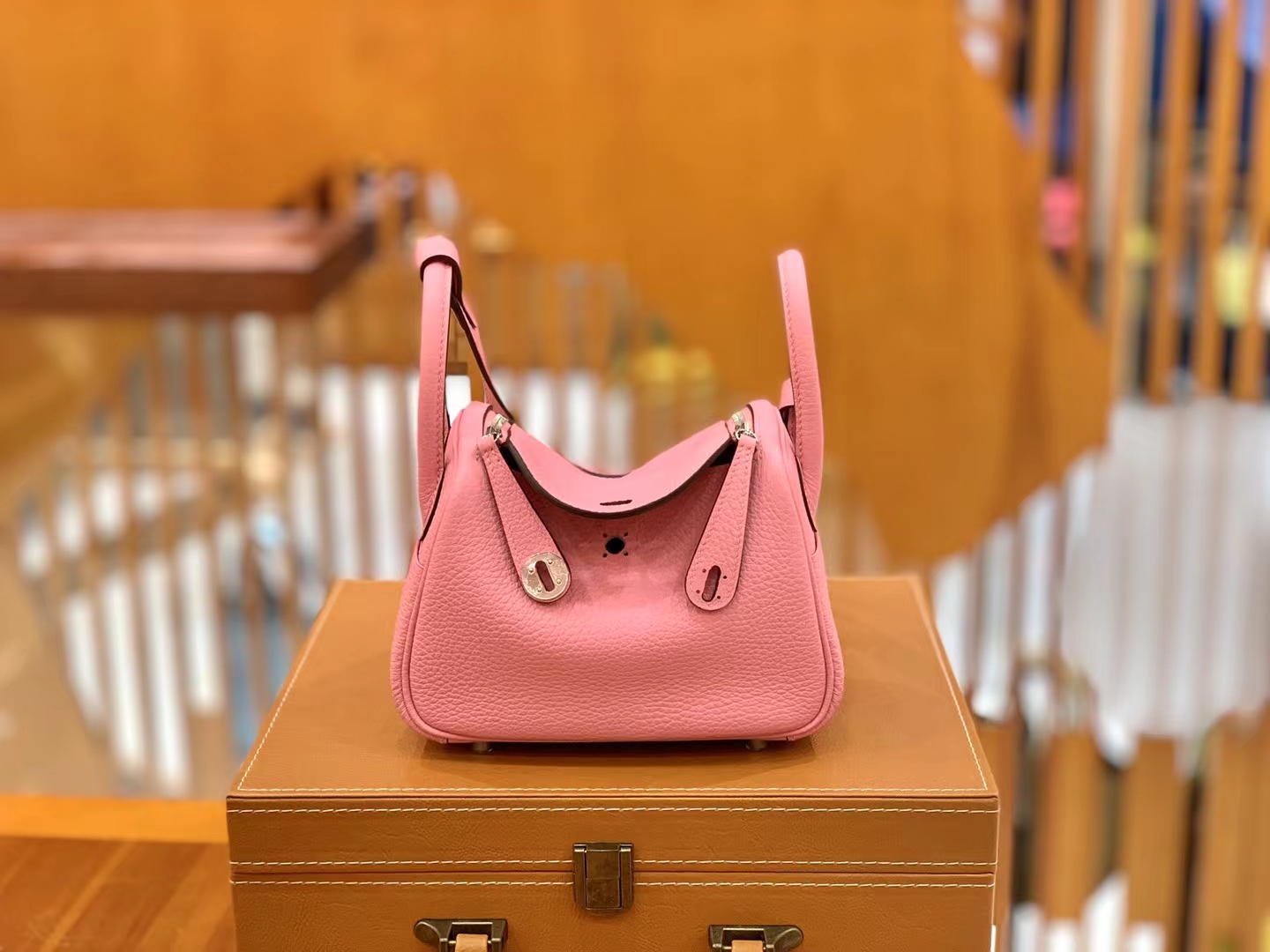 Hermès（爱马仕）Mini lindy 迷你琳迪包 樱花粉 进口TC大牛皮 银扣 原版蜜蜡线 顶级手缝