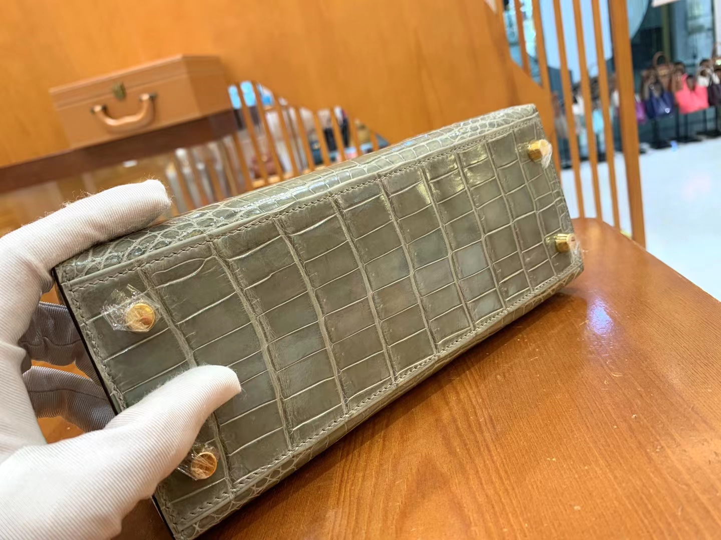 Hermès（爱马仕）Kelly 凯莉包 斑鸠灰 进口尼罗鳄鱼皮 金扣 25cm 原版蜜蜡线 顶级手缝