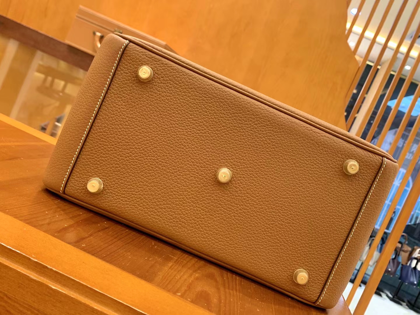 Hermès（爱马仕）Lindy 琳迪包 金棕 进口TC大牛皮 金扣 30cm 原版蜜蜡线 顶级手缝