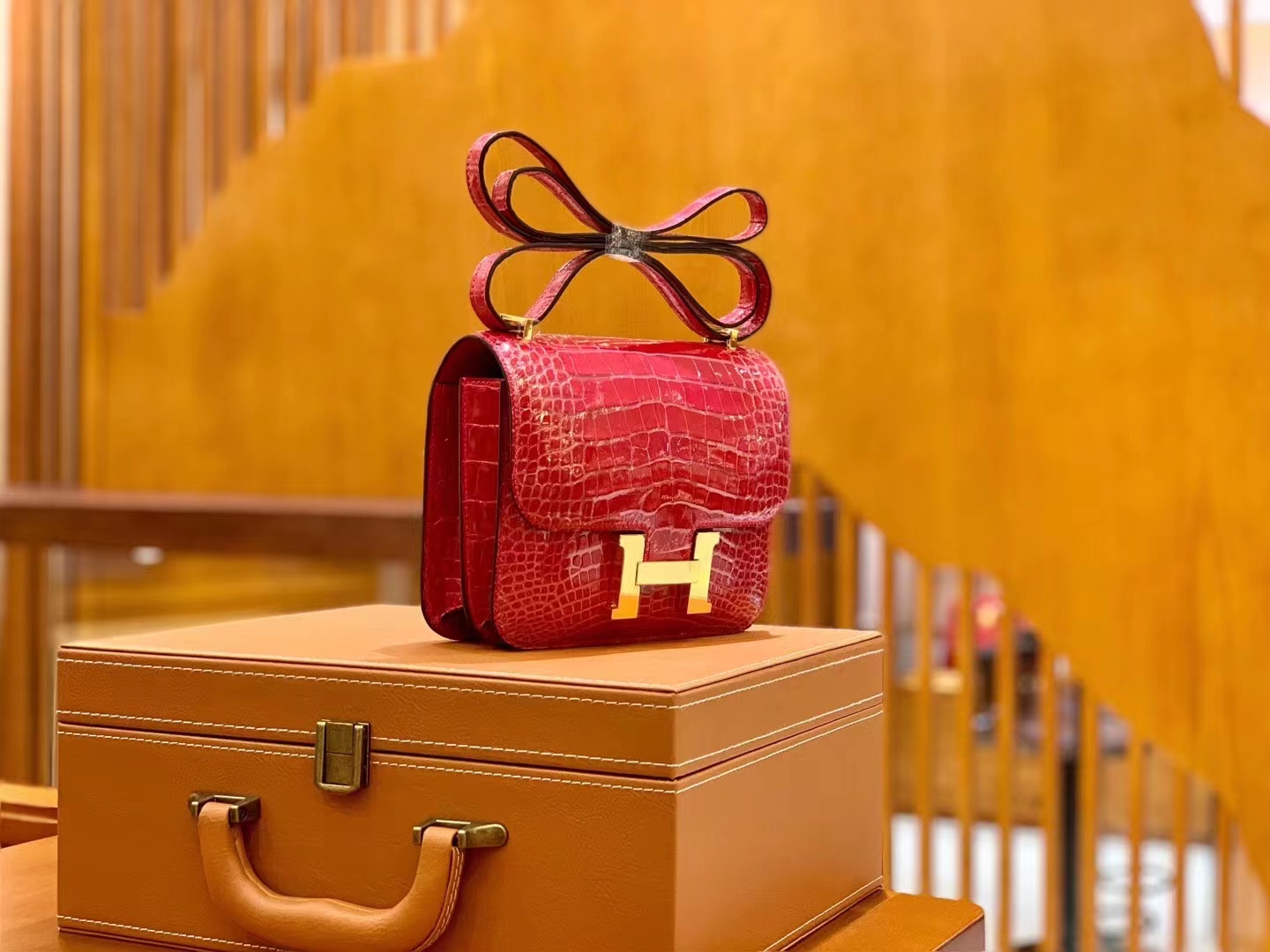 Hermès（爱马仕）Constance 康斯坦斯 极致粉 进口美洲鳄鱼皮 金扣 19cm 原版蜜蜡线 顶级手缝