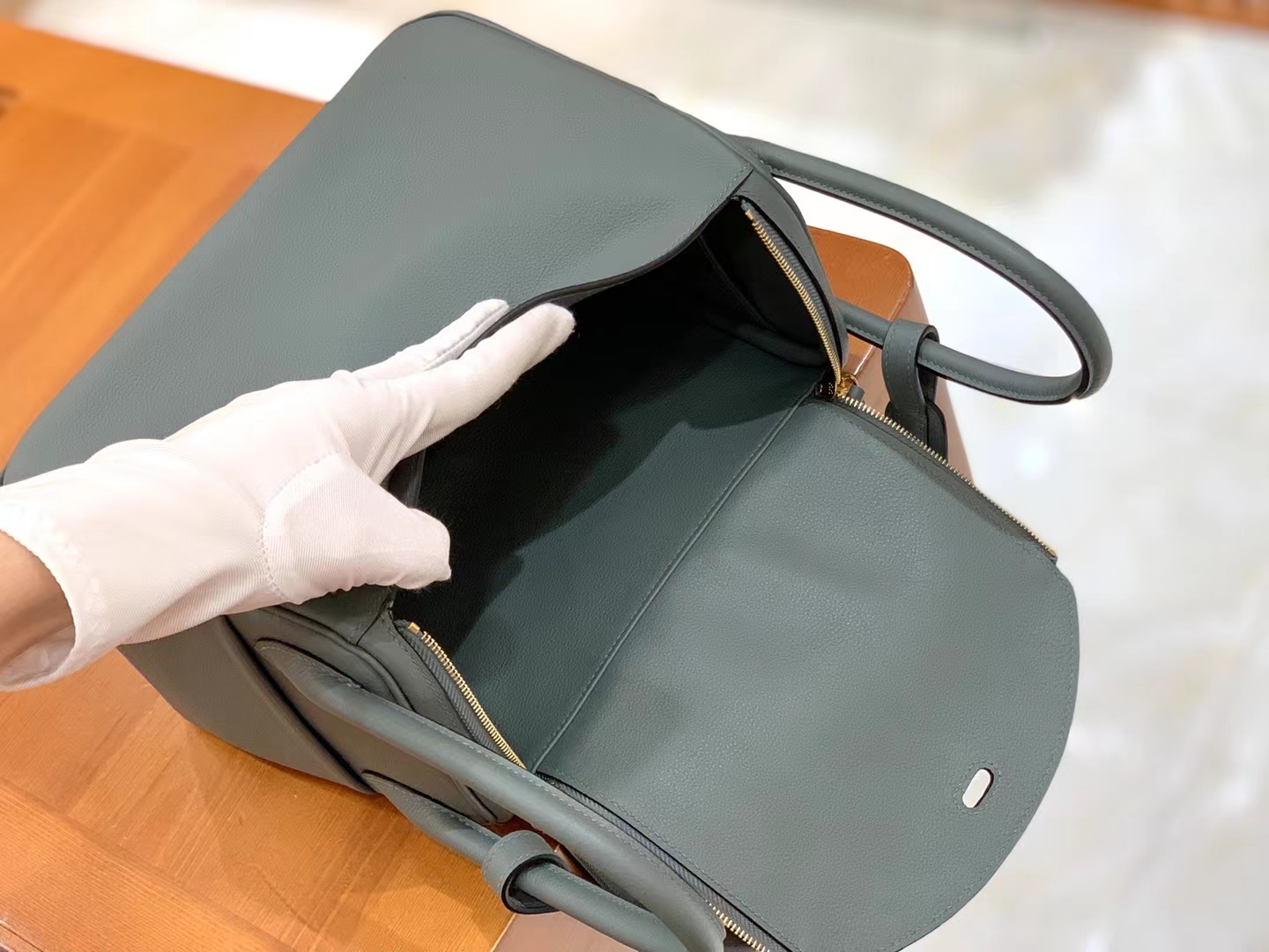 Hermès（爱马仕）Lindy 琳迪包 杏仁绿 进口Evercolor 牛皮 金扣 26cm 原版蜜蜡线 顶级手缝