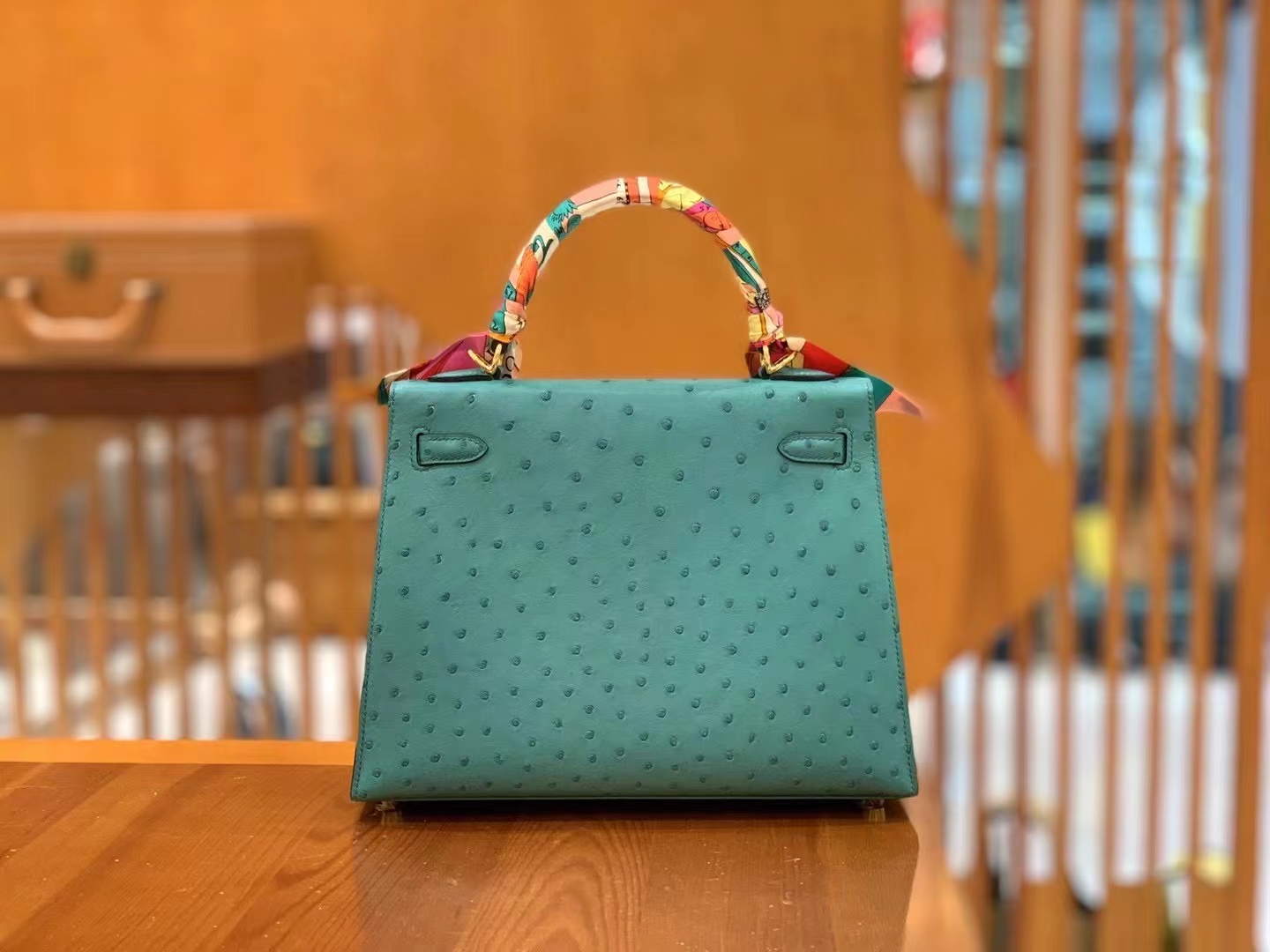 Hermès（爱马仕）Kelly 凯莉包 薄荷绿 进口kk级鸵鸟皮 金扣  25cm 法国原版蜜蜡线 定制