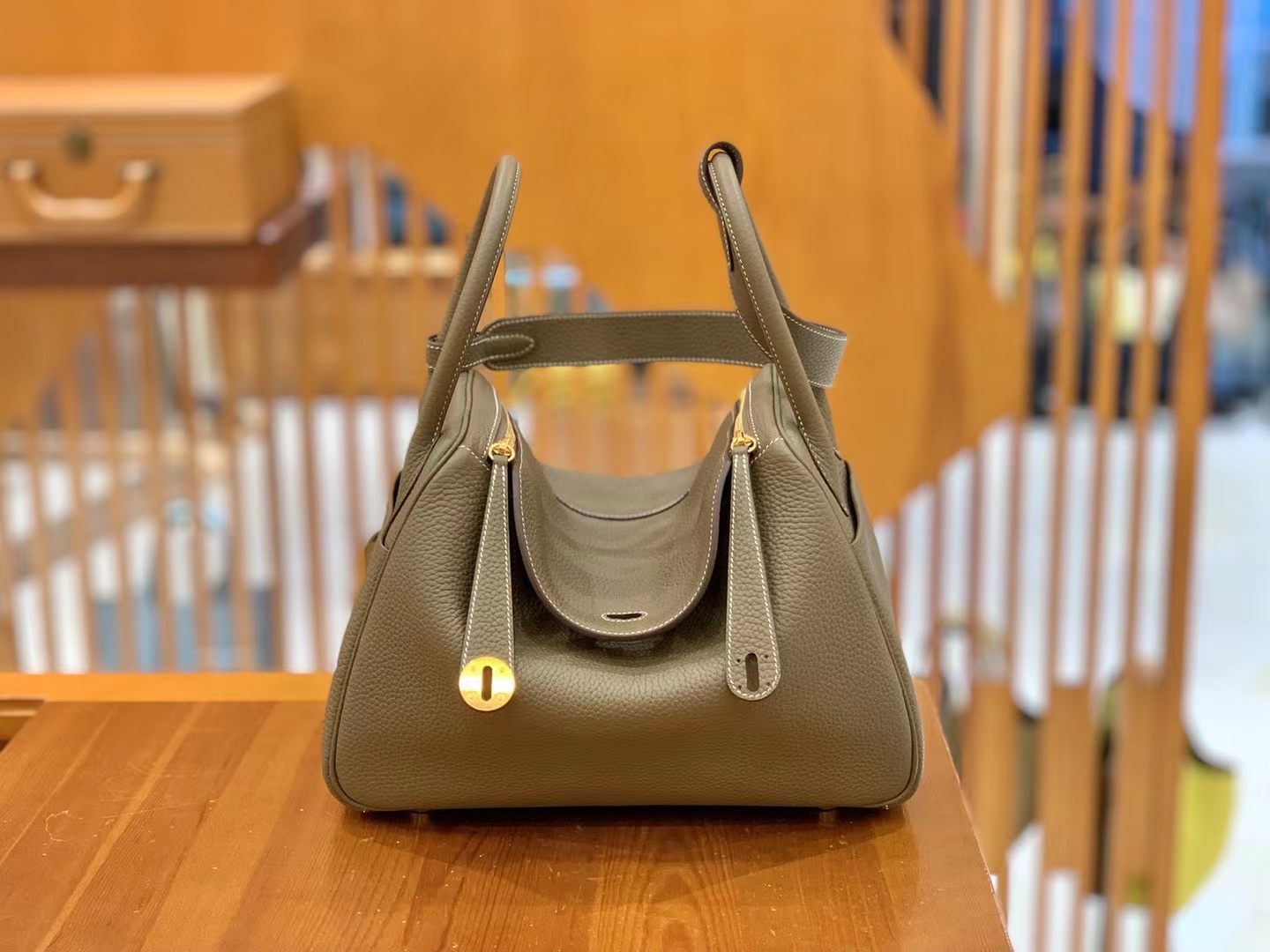 Hermès（爱马仕）Lindy 琳迪包 大象灰 进口TC大牛皮 金扣 30cm 原版蜜蜡线 顶级手缝