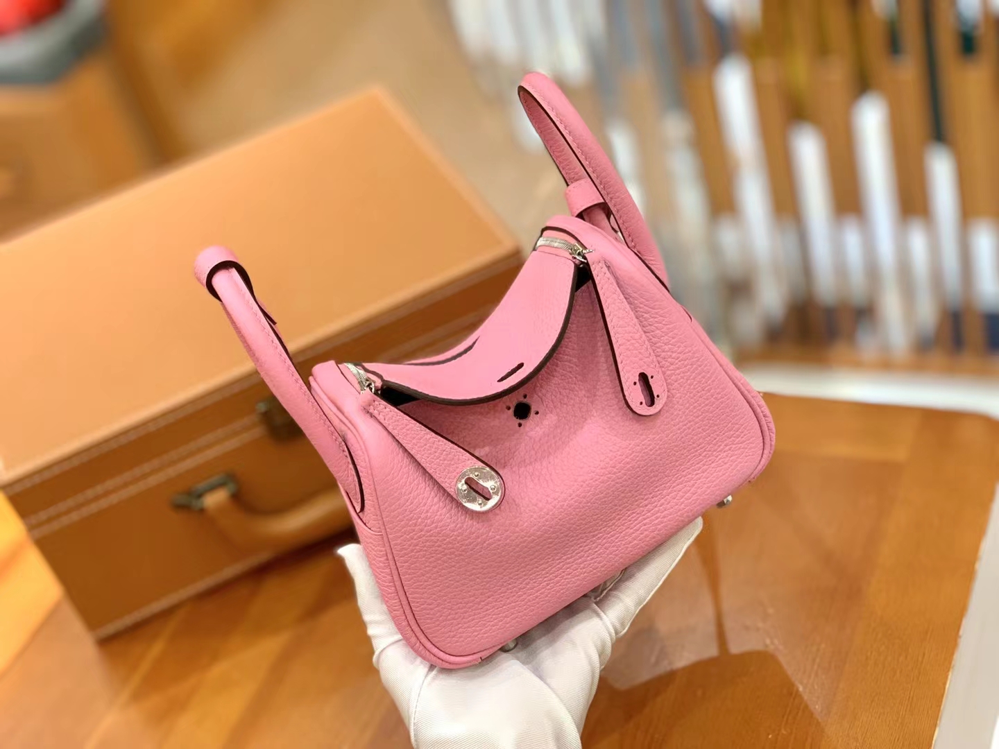 Hermès（爱马仕）Mini lindy 迷你琳迪包 樱花粉 进口TC大牛皮 银扣 原版蜜蜡线 顶级手缝