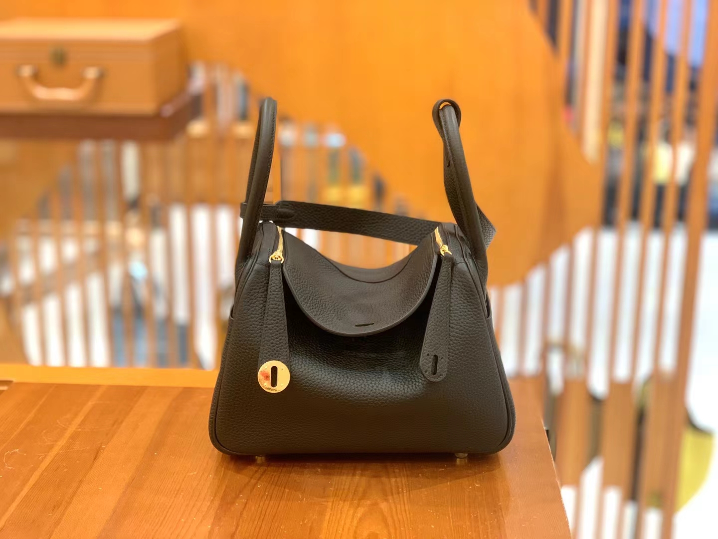 Hermès（爱马仕）Lindy 琳迪包 经典黑 进口TC大牛皮 金扣 26cm 原版蜜蜡线 顶级手缝