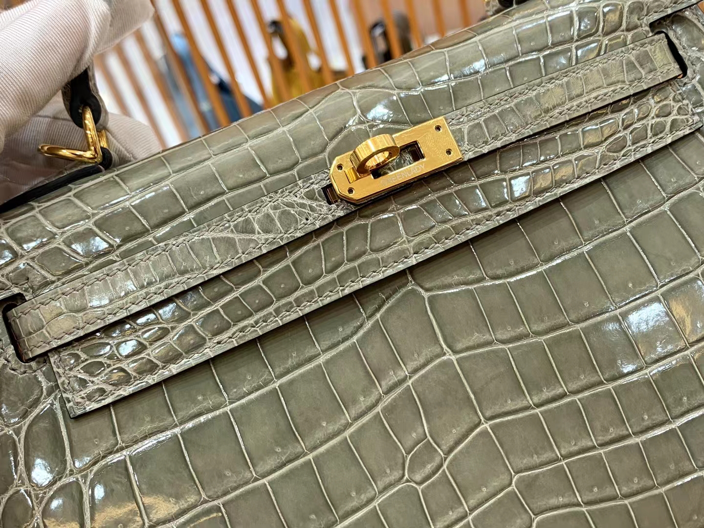 Hermès（爱马仕）Kelly 凯莉包 斑鸠灰 进口尼罗鳄鱼皮 金扣 25cm 原版蜜蜡线 顶级手缝