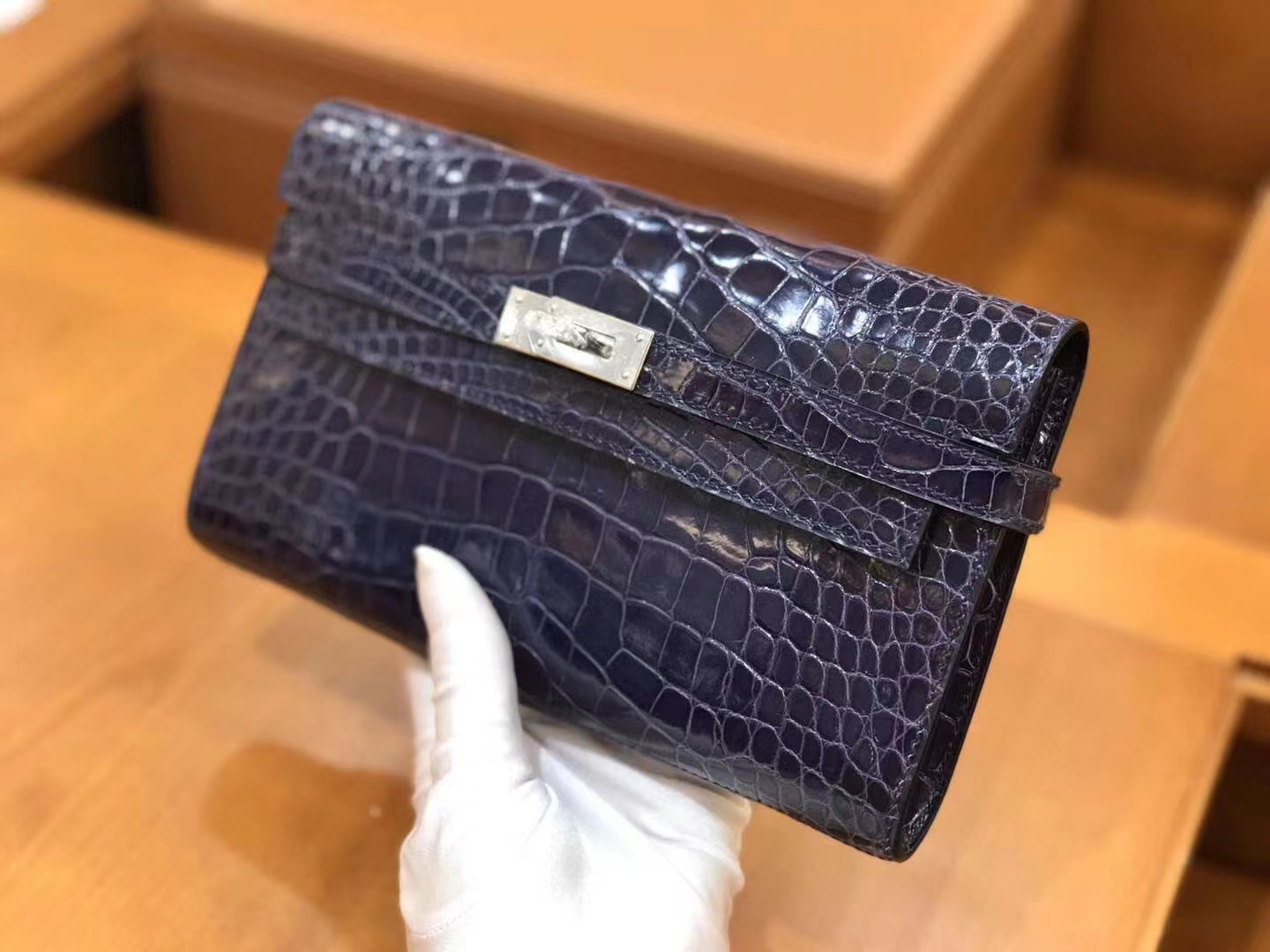 Hermès（爱马仕）Kelly 钱夹 宝石蓝 一级美洲鳄鱼皮 银扣 原版蜜蜡线 顶级手缝
