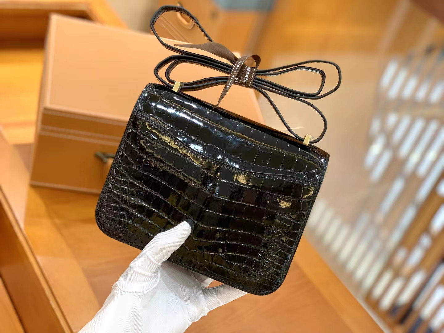 Hermès（爱马仕）Constance 康斯坦斯 经典黑 进口尼罗鳄鱼皮 金扣 19cm 原版蜜蜡线 顶级手缝