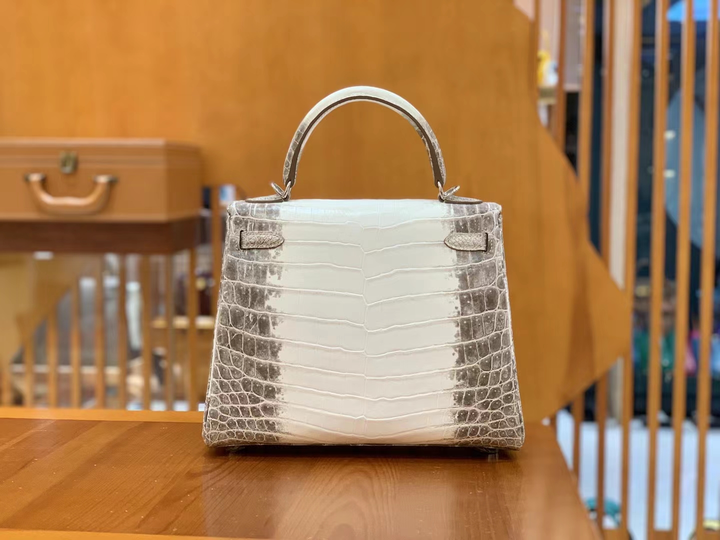 Hermès（爱马仕）Kelly 凯莉包 喜马拉雅 进口尼罗鳄鱼皮 包中皇后 银扣 25cm 原版蜜蜡线 顶级手缝