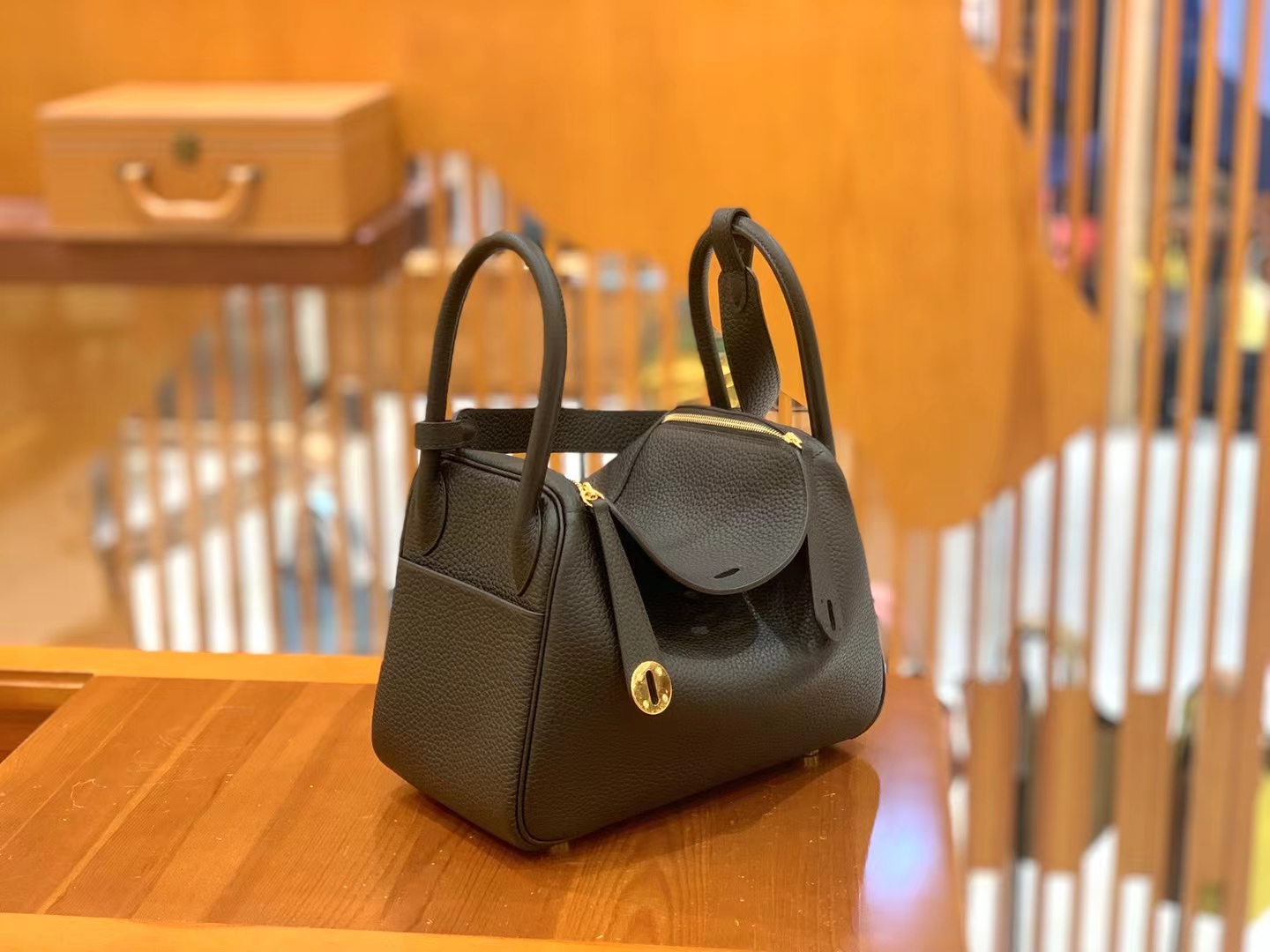 Hermès（爱马仕）Lindy 琳迪包 经典黑 进口TC大牛皮 金扣 26cm 原版蜜蜡线 顶级手缝