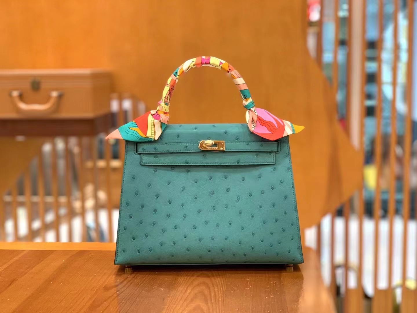 Hermès（爱马仕）Kelly 凯莉包 薄荷绿 进口kk级鸵鸟皮 金扣  25cm 法国原版蜜蜡线 定制
