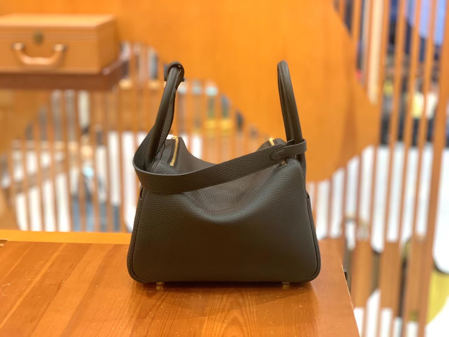 Hermès（爱马仕）Lindy 琳迪包 经典黑 进口TC大牛皮 金扣 26cm 原版蜜蜡线 顶级手缝