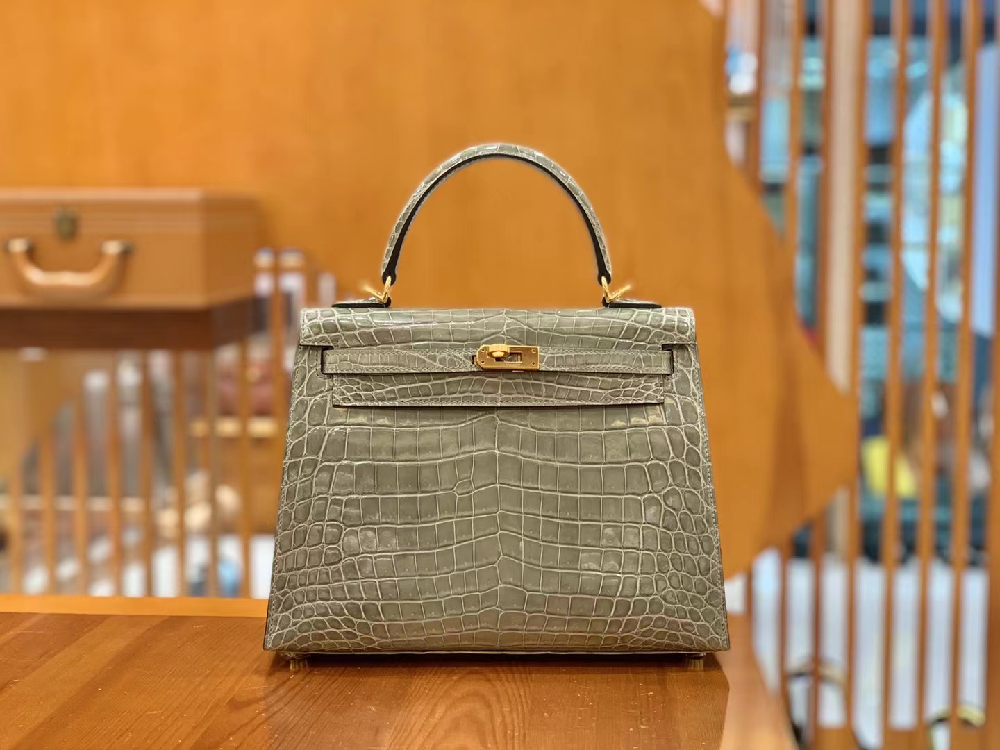 Hermès（爱马仕）Kelly 凯莉包 斑鸠灰 进口尼罗鳄鱼皮 金扣 25cm 原版蜜蜡线 顶级手缝