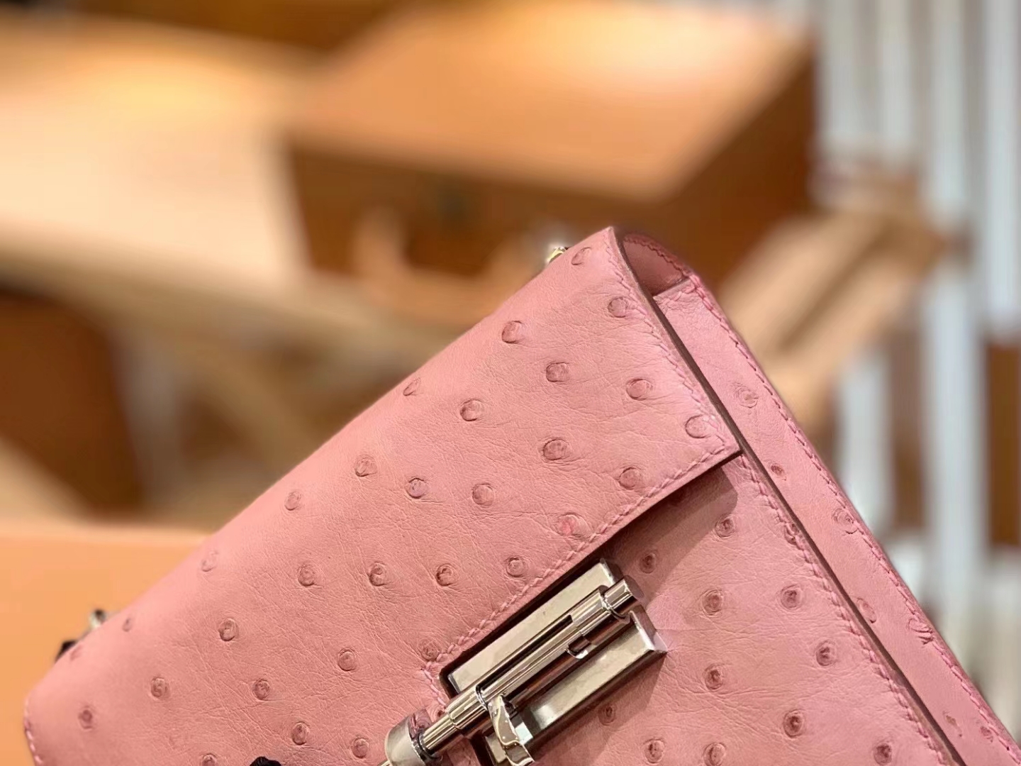 Hermès（爱马仕）Verrou Mini 迷你 插销包 陶瓷粉 KK 鸵鸟皮 银扣  原版蜜蜡线 顶级手缝