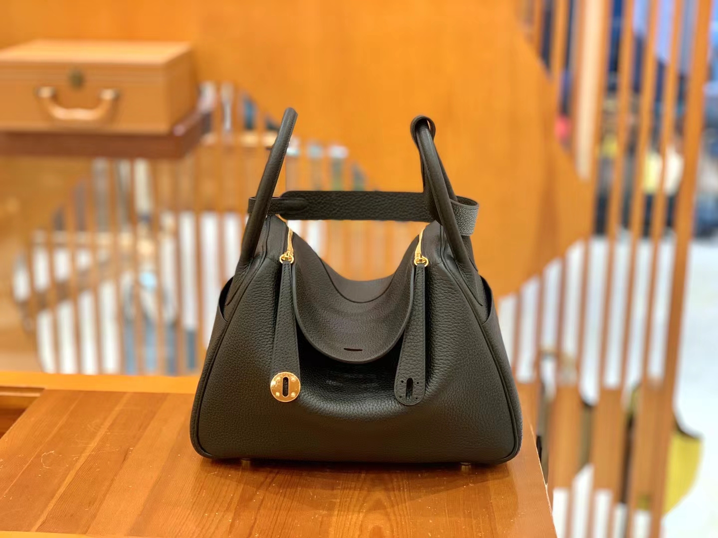 Hermès（爱马仕）Lindy 琳迪包 经典黑 进口TC大牛皮 金扣 30cm 原版蜜蜡线 顶级手缝