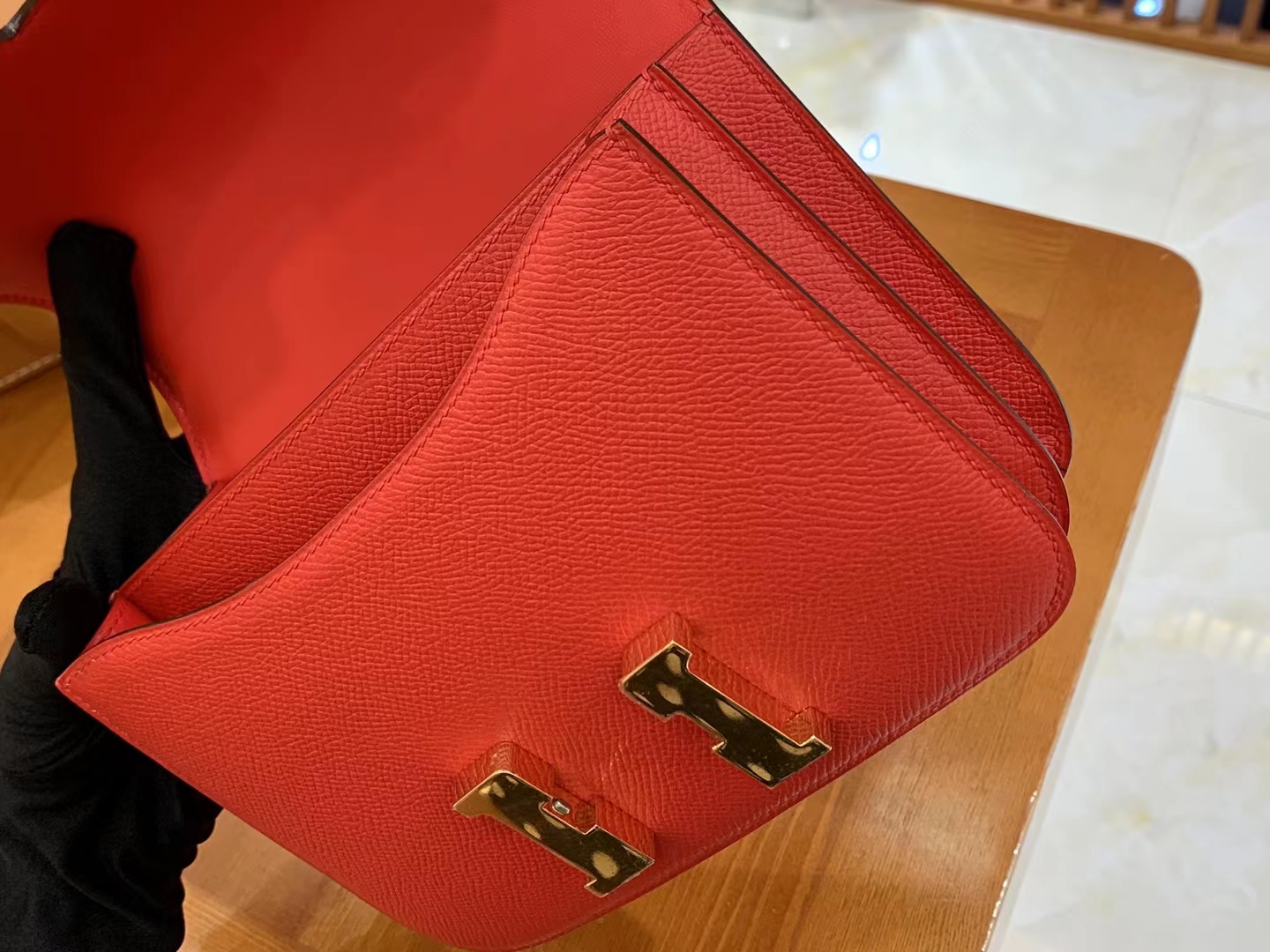 Hermès（爱马仕）Constance 康康 大红色 Epsom 掌纹牛皮 金扣 19cm 原版蜜蜡线 顶级手缝