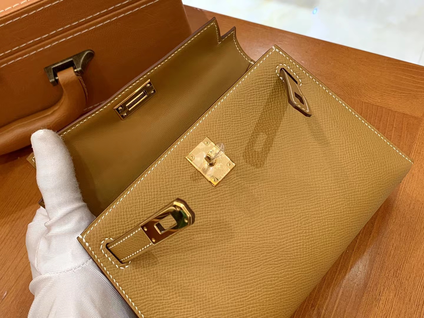 Hermès（爱马仕）Mini kelly 迷你凯莉 芝麻色 Epsom掌纹牛皮 金扣 二代 原版蜜蜡线 顶级手缝