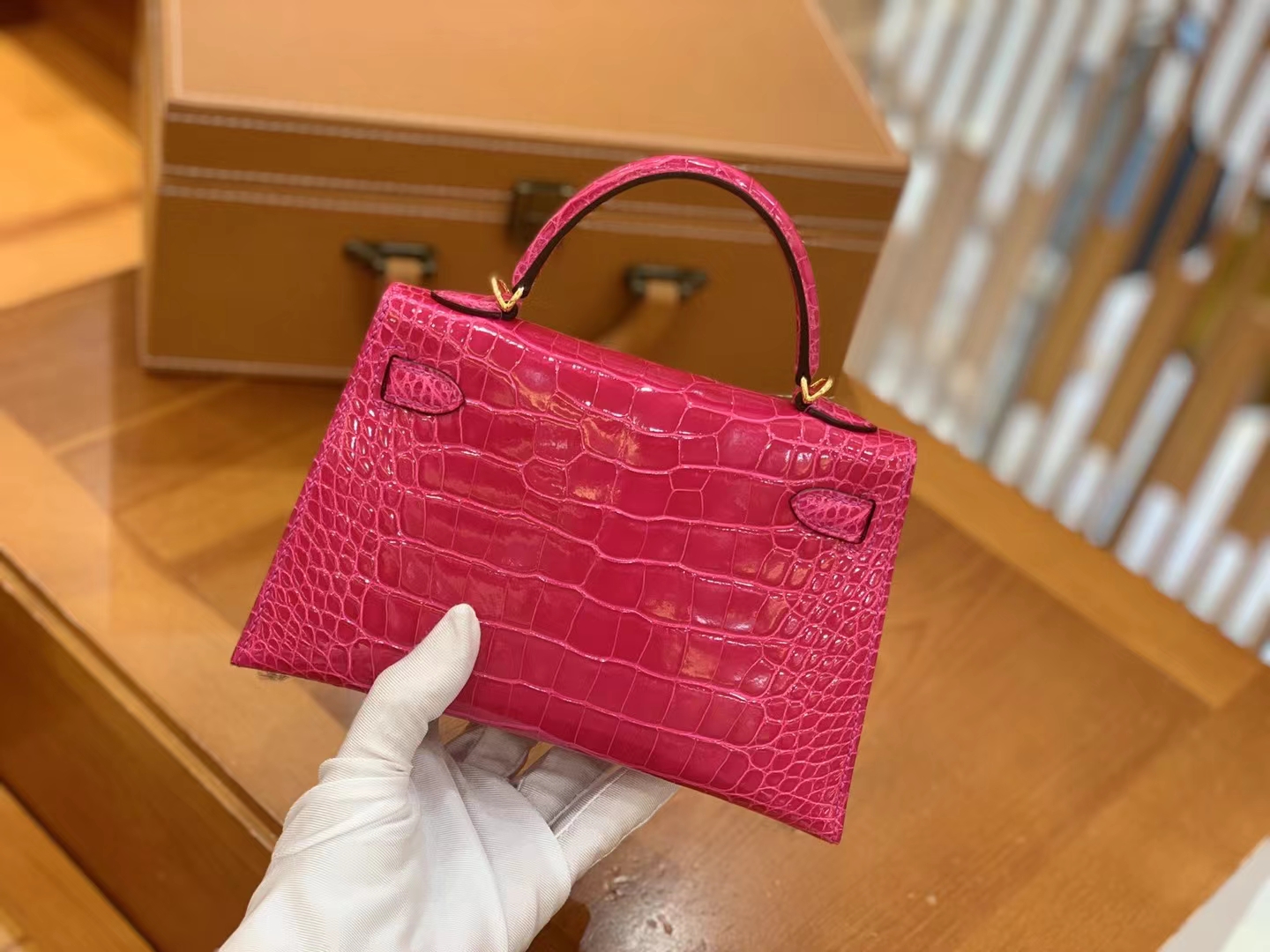 Hermès（爱马仕）Mini kelly 迷你凯莉 墨西哥粉 亮面美洲鳄 金扣 二代
