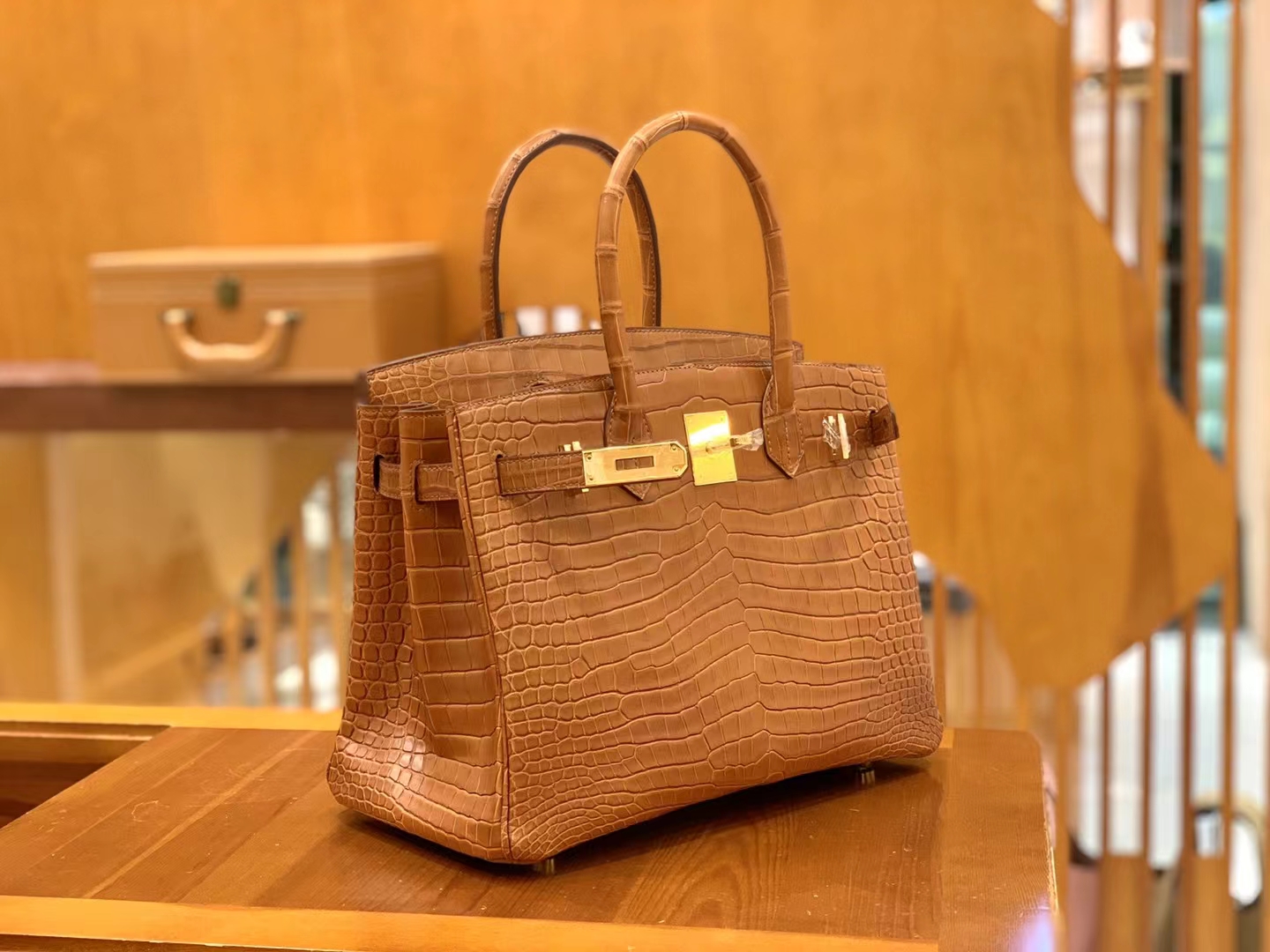 Hermès（爱马仕）Birkin 铂金包 金棕 进口一级皮 湾鳄“∧” 金扣 30cm 原版蜜蜡线 顶级手缝