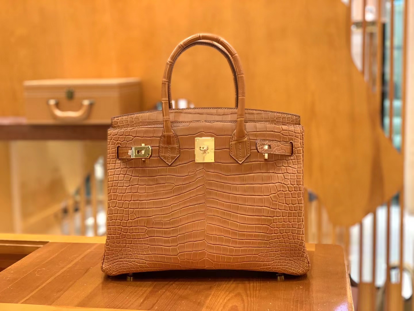 Hermès（爱马仕）Birkin 铂金包 金棕 进口一级皮 湾鳄“∧” 金扣 30cm 原版蜜蜡线 顶级手缝