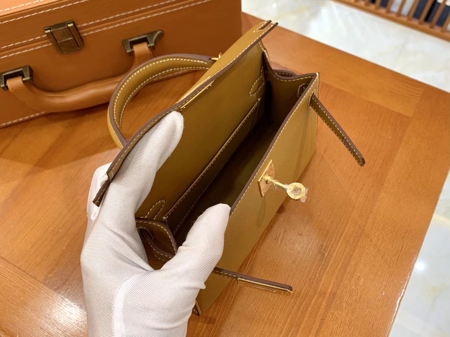 Hermès（爱马仕）Mini kelly 迷你凯莉 芝麻色 Epsom掌纹牛皮 金扣 二代 原版蜜蜡线 顶级手缝