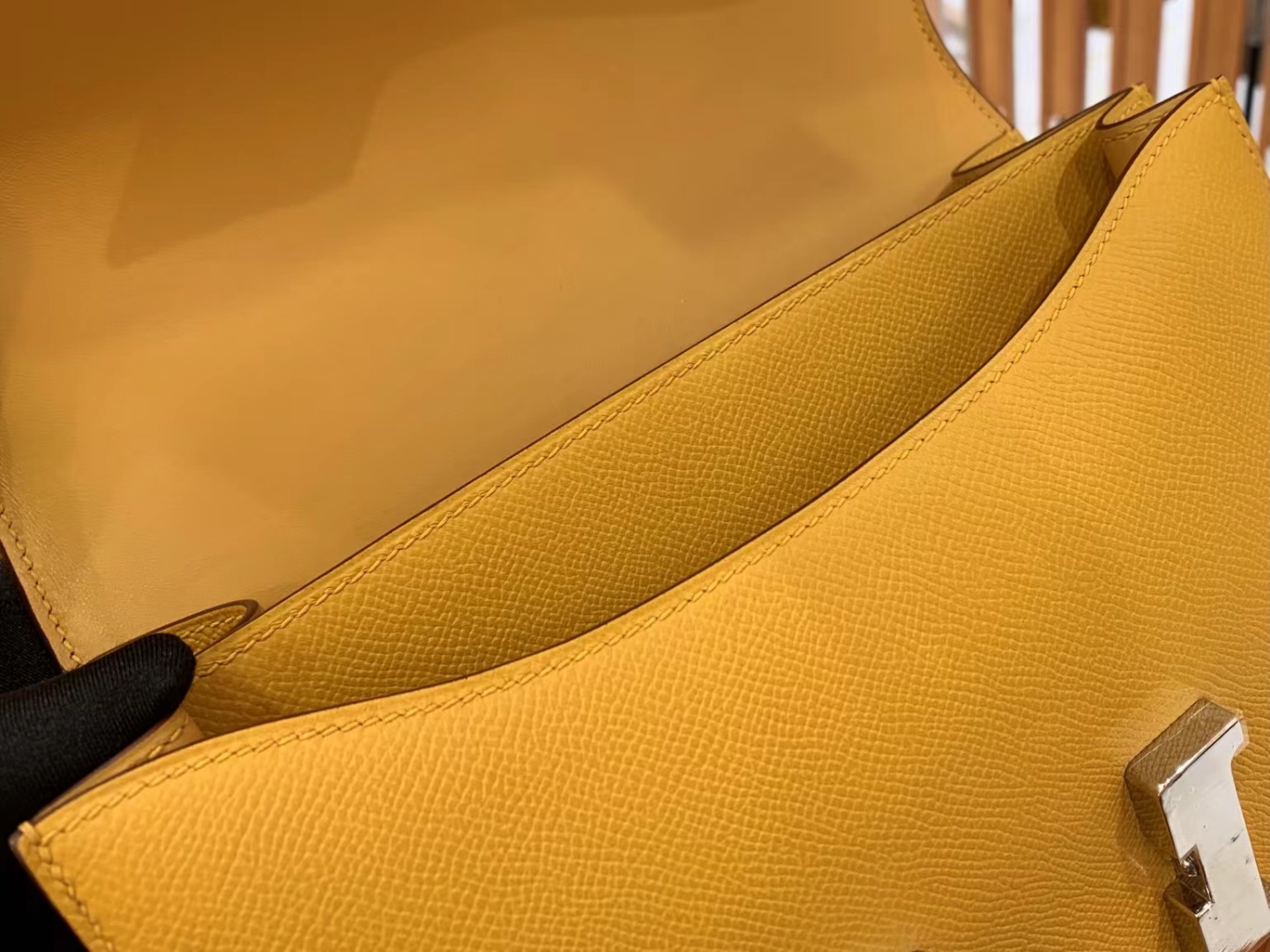 Hermès（爱马仕）Constance 康康 琥珀黄 Epsom 掌纹牛皮 银扣 24cm 原版蜜蜡线 顶级手缝
