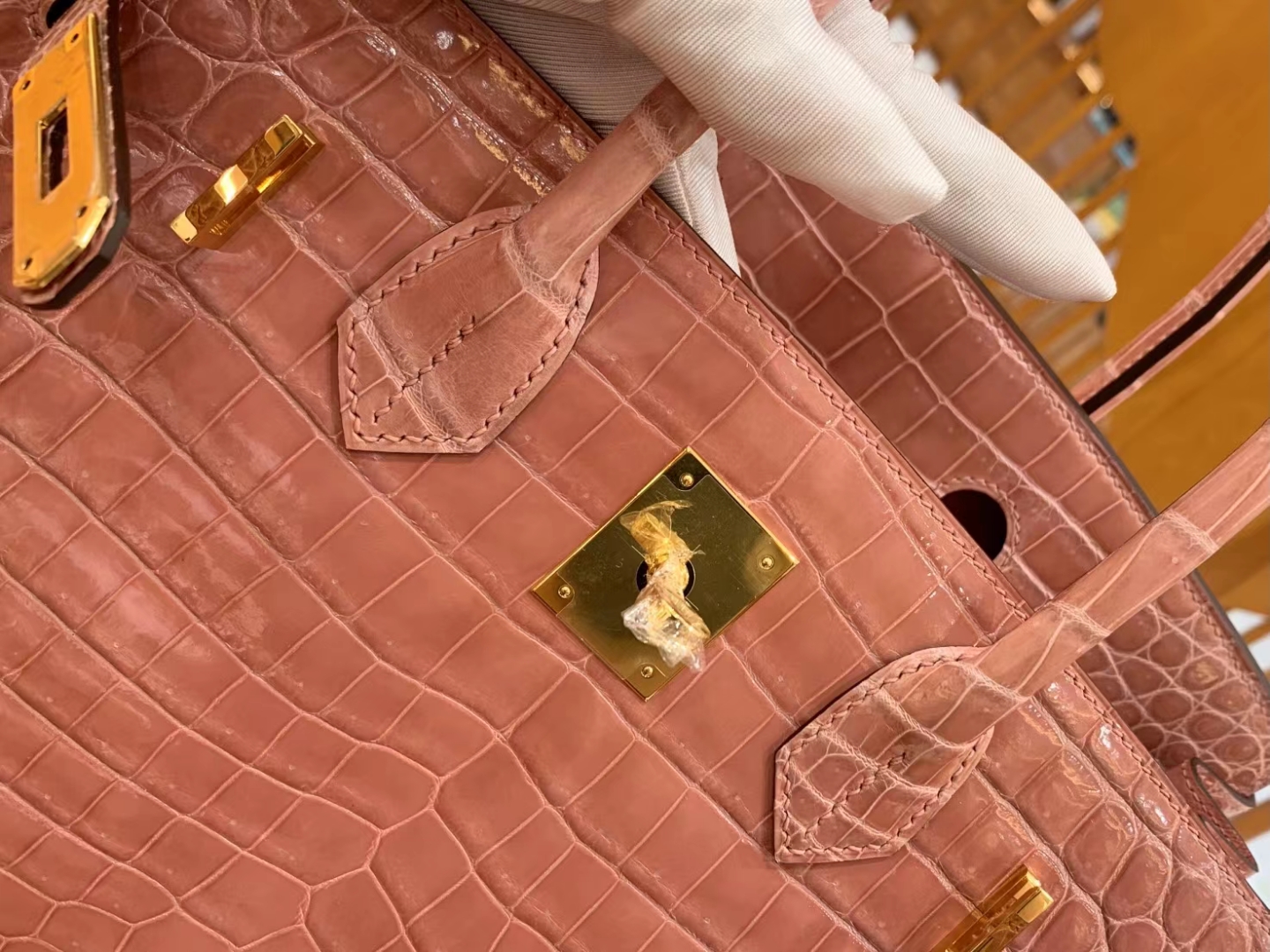 Hermès（爱马仕）Birkin 铂金包 陶瓷粉 进口一级皮  尼罗鳄 金扣 30cm 原版蜜蜡线 顶级手缝