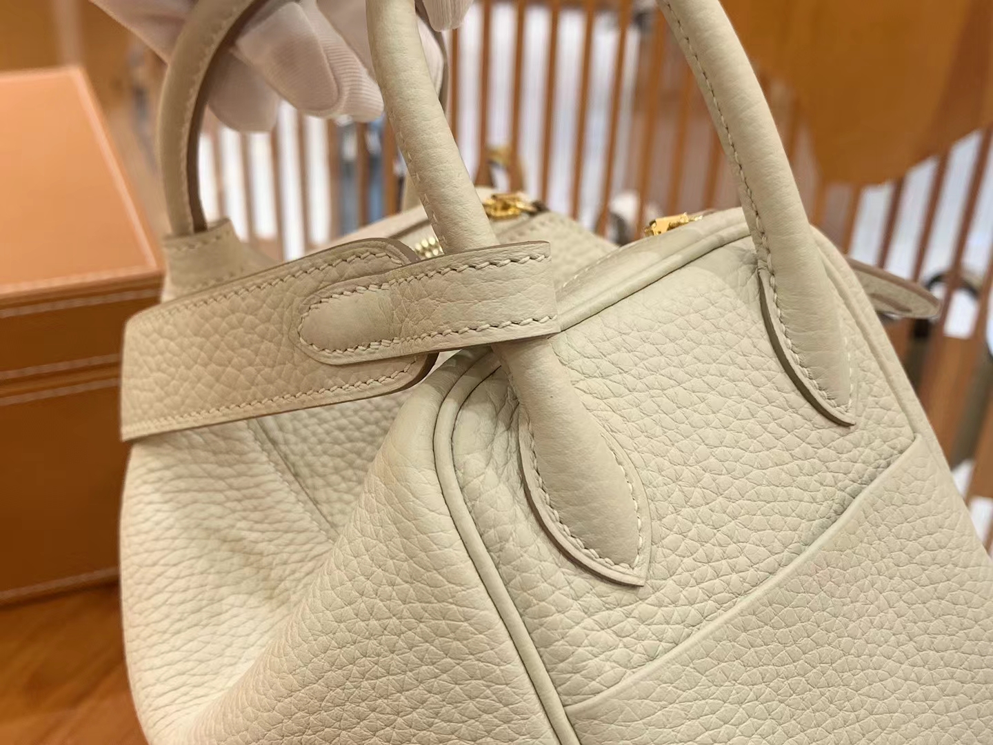 Hermès（爱马仕）Mini Lindy 迷你琳迪 奶昔白 进口TC大牛皮 金扣 原版蜜蜡线 顶级手缝