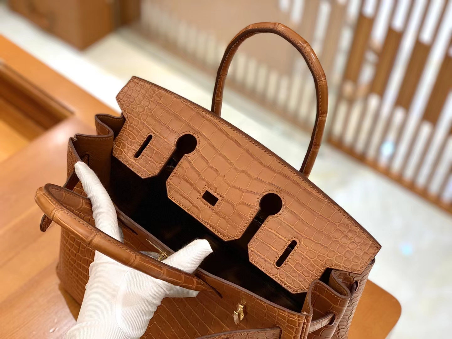 Hermès（爱马仕）Birkin 铂金包 金棕 进口一级皮 湾鳄“∧” 金扣 30cm 原版蜜蜡线 顶级手缝
