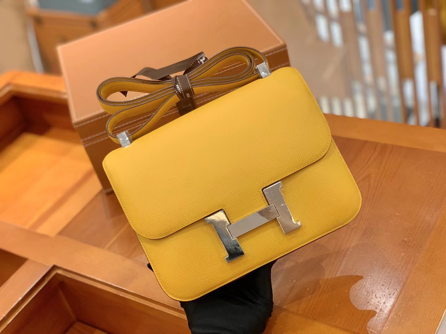 Hermès（爱马仕）Constance 康康 琥珀黄 Epsom 掌纹牛皮 银扣 24cm 原版蜜蜡线 顶级手缝