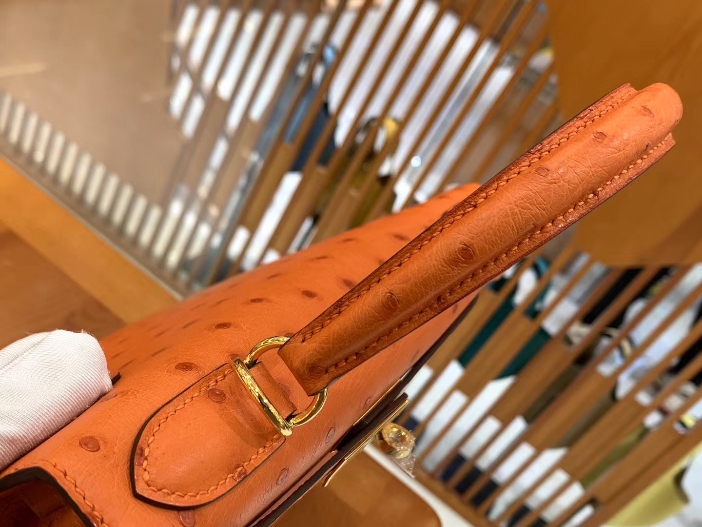 Hermès（爱马仕）Kelly 凯莉包 经典橙 南非KK级鸵鸟皮 金扣 28cm