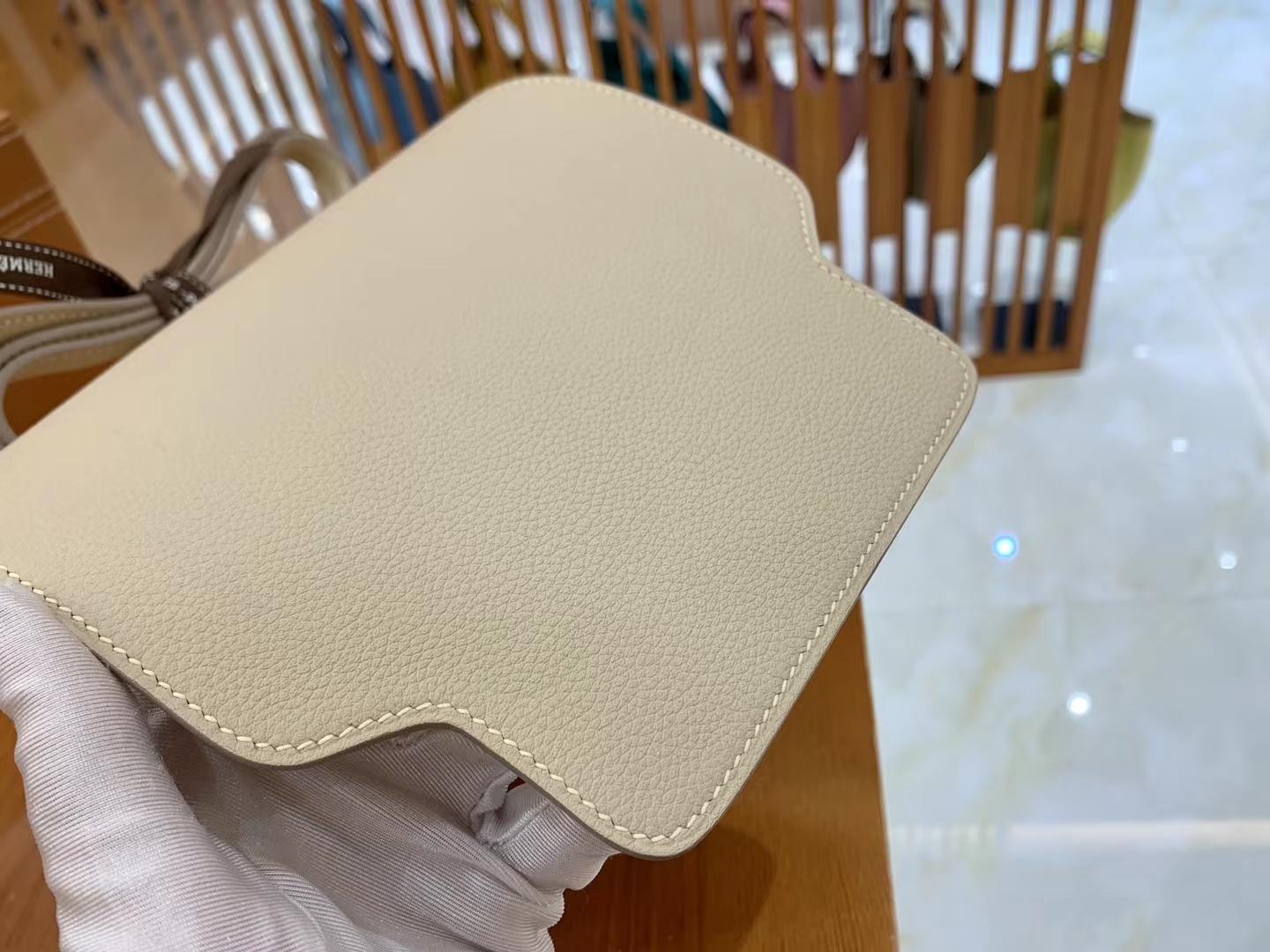 Hermès（爱马仕）Rouils Mini 迷你 猪鼻子 奶昔白 Evercolor 牛皮 银扣 原版蜜蜡线 顶级手缝