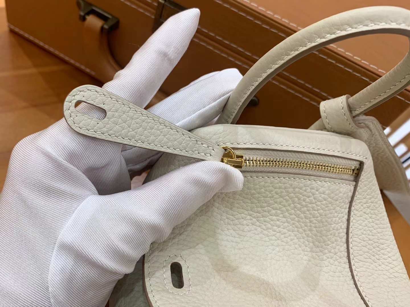 Hermès（爱马仕）Mini Lindy 迷你琳迪 奶昔白 进口TC大牛皮 金扣 原版蜜蜡线 顶级手缝