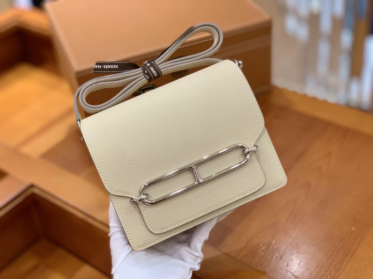Hermès（爱马仕）Rouils Mini 迷你 猪鼻子 奶昔白 Evercolor 牛皮 银扣 原版蜜蜡线 顶级手缝