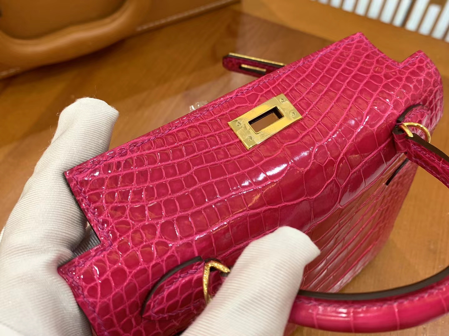 Hermès（爱马仕）Mini kelly 迷你凯莉 墨西哥粉 亮面美洲鳄 金扣 二代