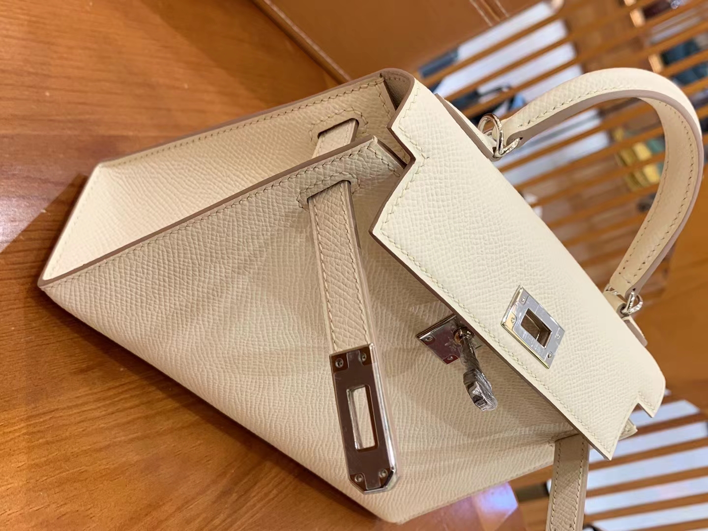 Hermès（爱马仕）Mini kelly 迷你凯莉 奶昔白 Epsom掌纹牛皮 银扣 二代 原版蜜蜡线 顶级手缝