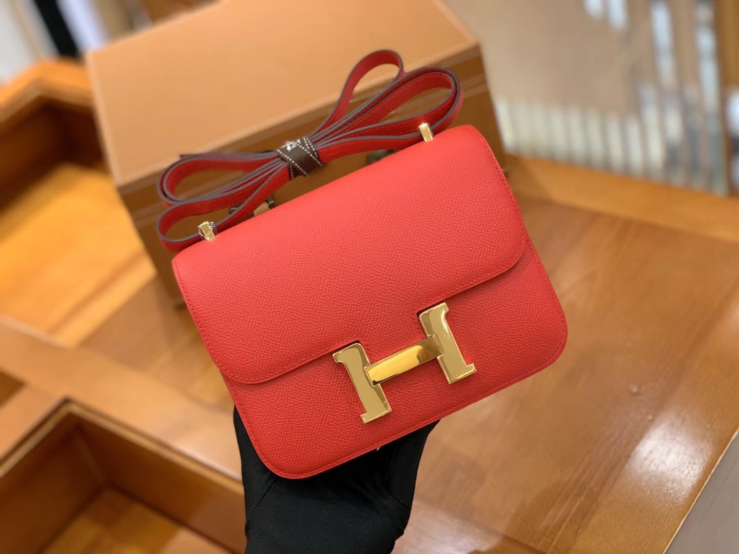 Hermès（爱马仕）Constance 康康 大红色 Epsom 掌纹牛皮 金扣 19cm 原版蜜蜡线 顶级手缝