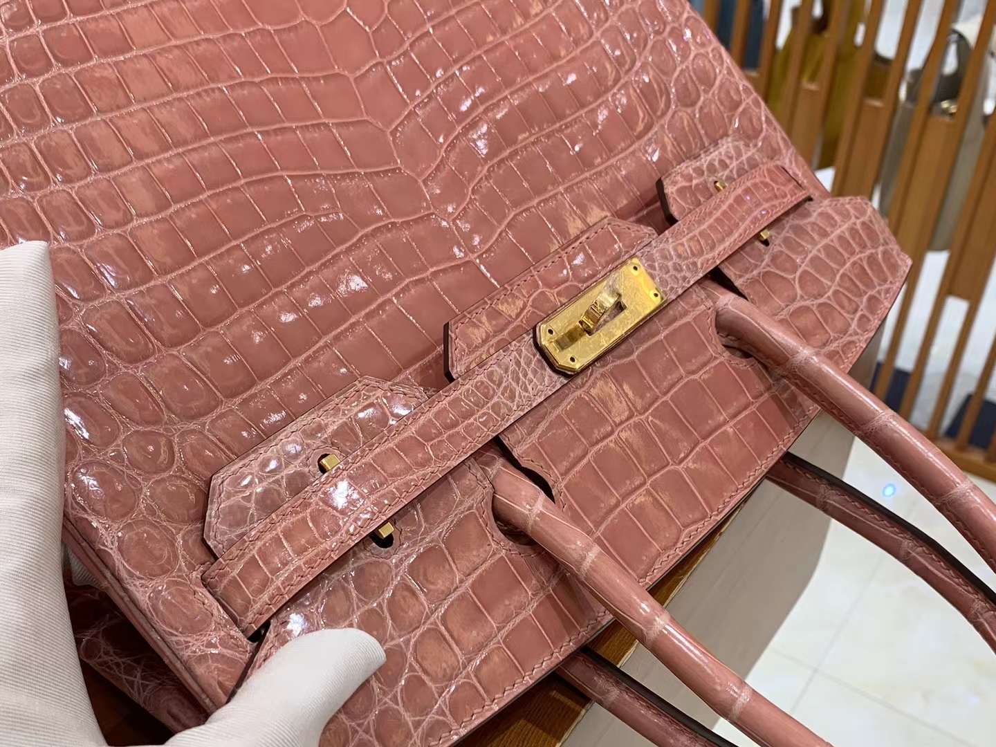 Hermès（爱马仕）Birkin 铂金包 陶瓷粉 进口一级皮  尼罗鳄 金扣 30cm 原版蜜蜡线 顶级手缝