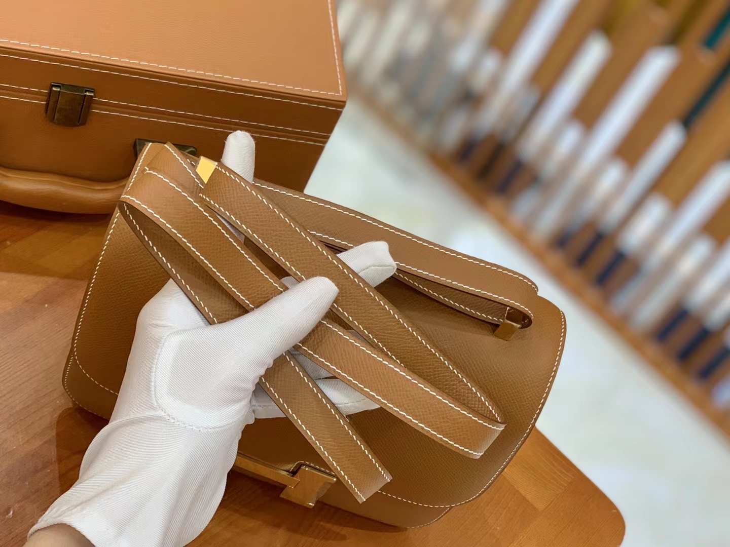 Hermès（爱马仕）Constance 康康 金棕色 Epsom 掌纹牛皮 金扣 24cm 原版蜜蜡线 顶级手缝