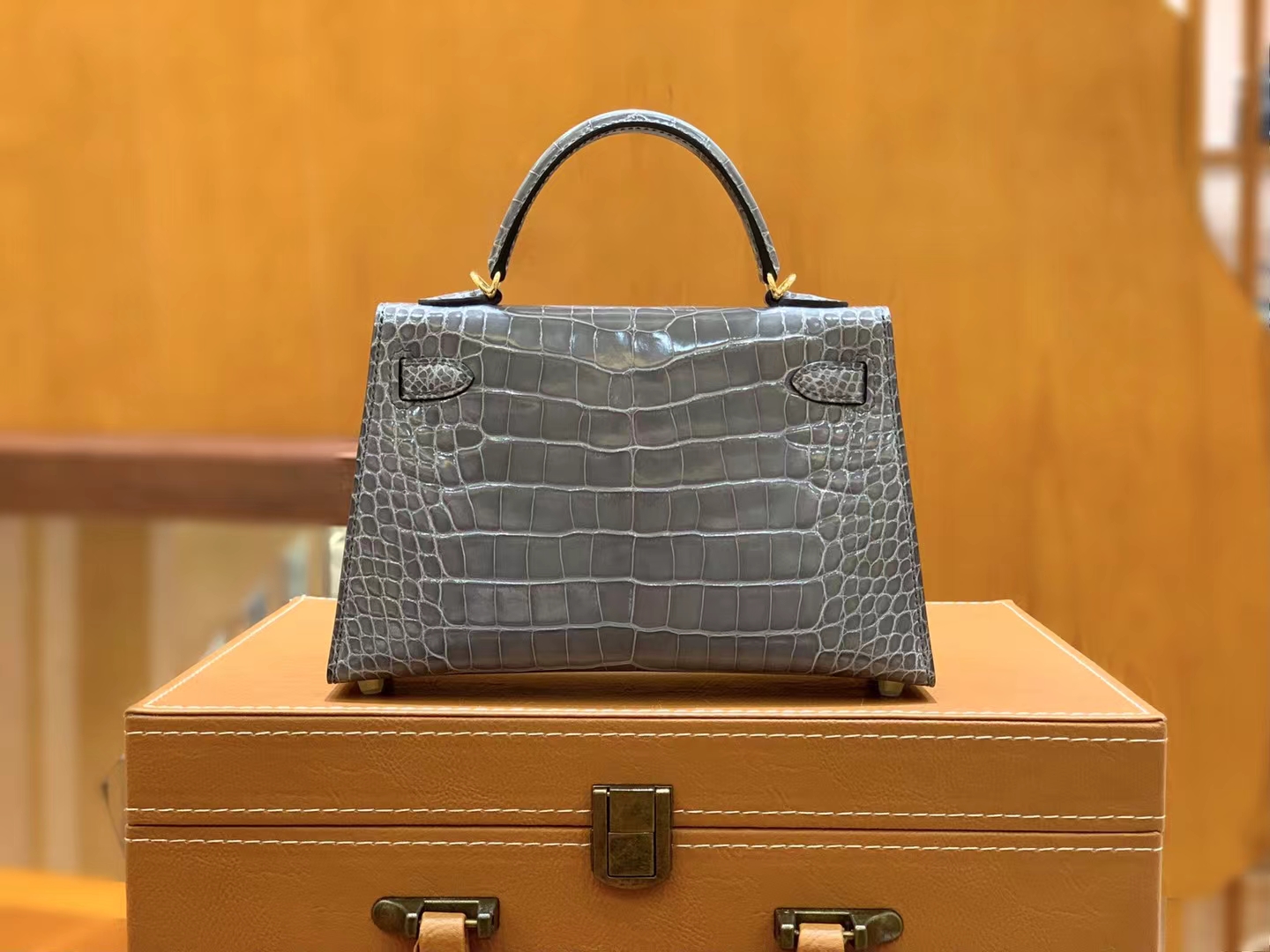 HERMES 爱马仕 Mini kelly 二代 8M Gris Paris 巴黎灰 一级进口美洲鳄 金扣 进口蜜蜡线 全手工制作