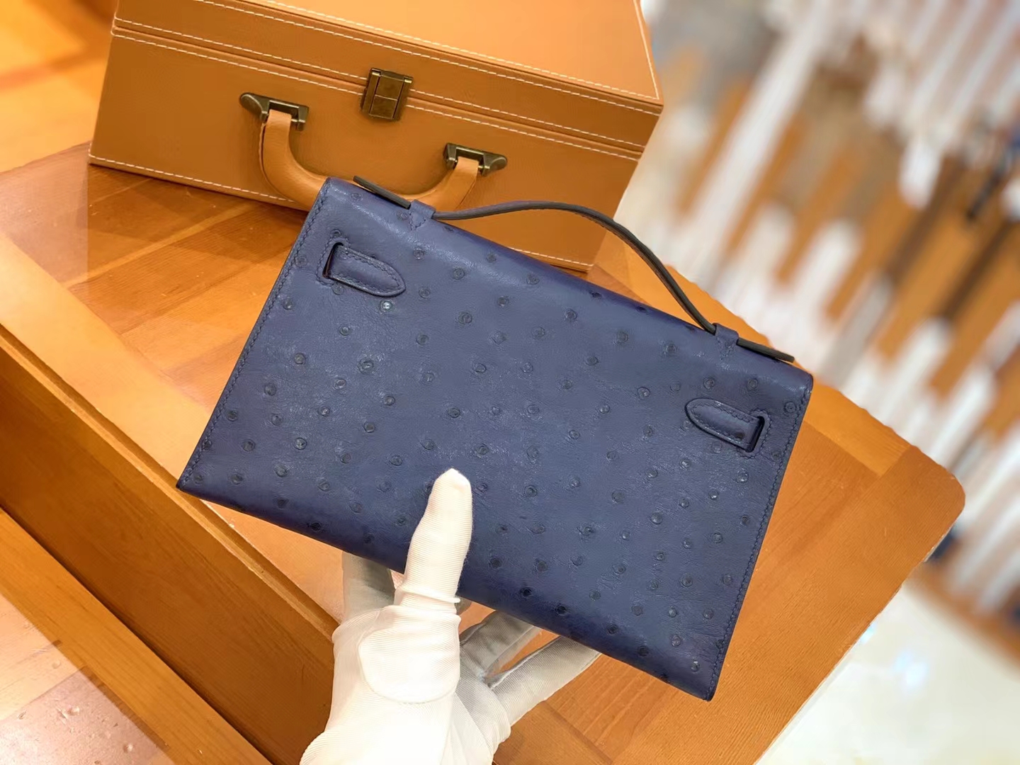 Hermes 爱马仕 【现货】 Mini Kelly 一代 77 Blue Iris鸢尾兰 南非KK级鸵鸟皮 金扣 进口蜜蜡线 全手工制作