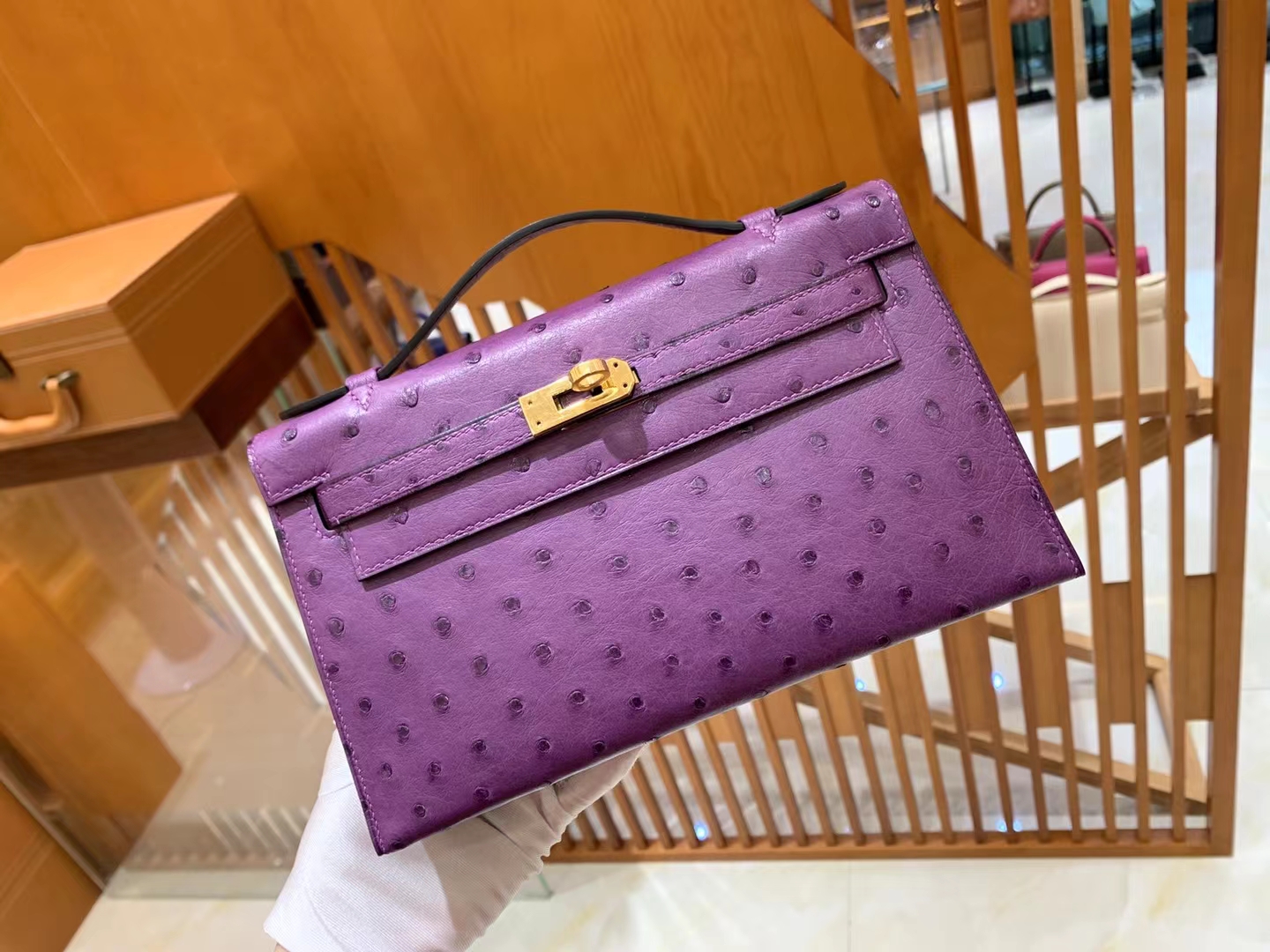 Hermes 爱马仕 【现货】 Mini Kelly 一代 P9 Anemone 海葵紫 南非KK级鸵鸟皮 金扣 进口蜜蜡线 全手工制作