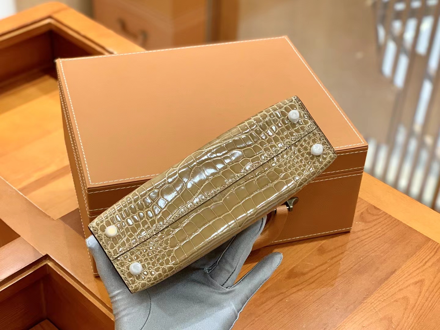 爱马仕 Hermes Mini kelly 二代 94 Terre Cuite 陶土色 一级进口美洲鳄 金扣 进口蜜蜡线 全手工制作